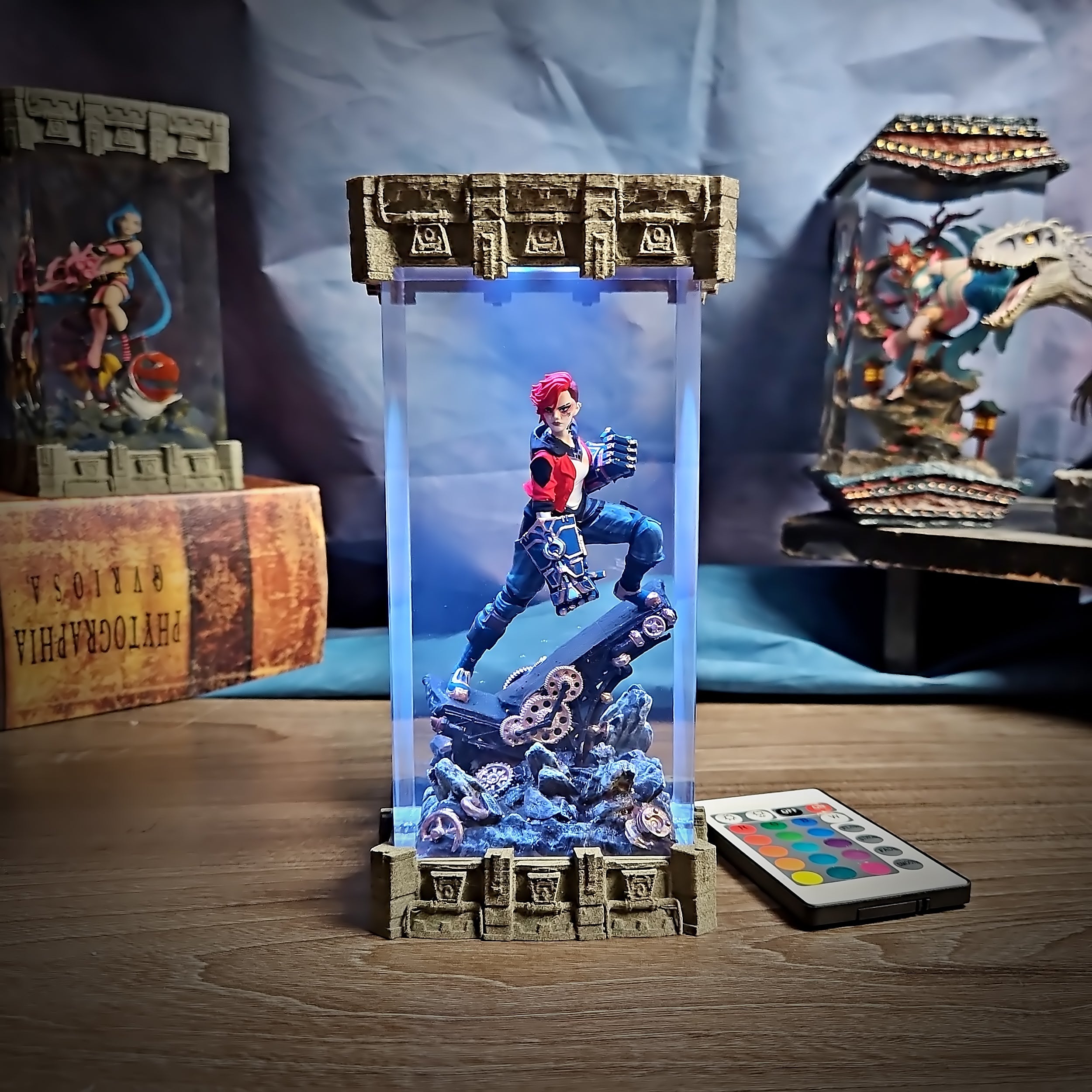 Vi LOL Resin Lamp