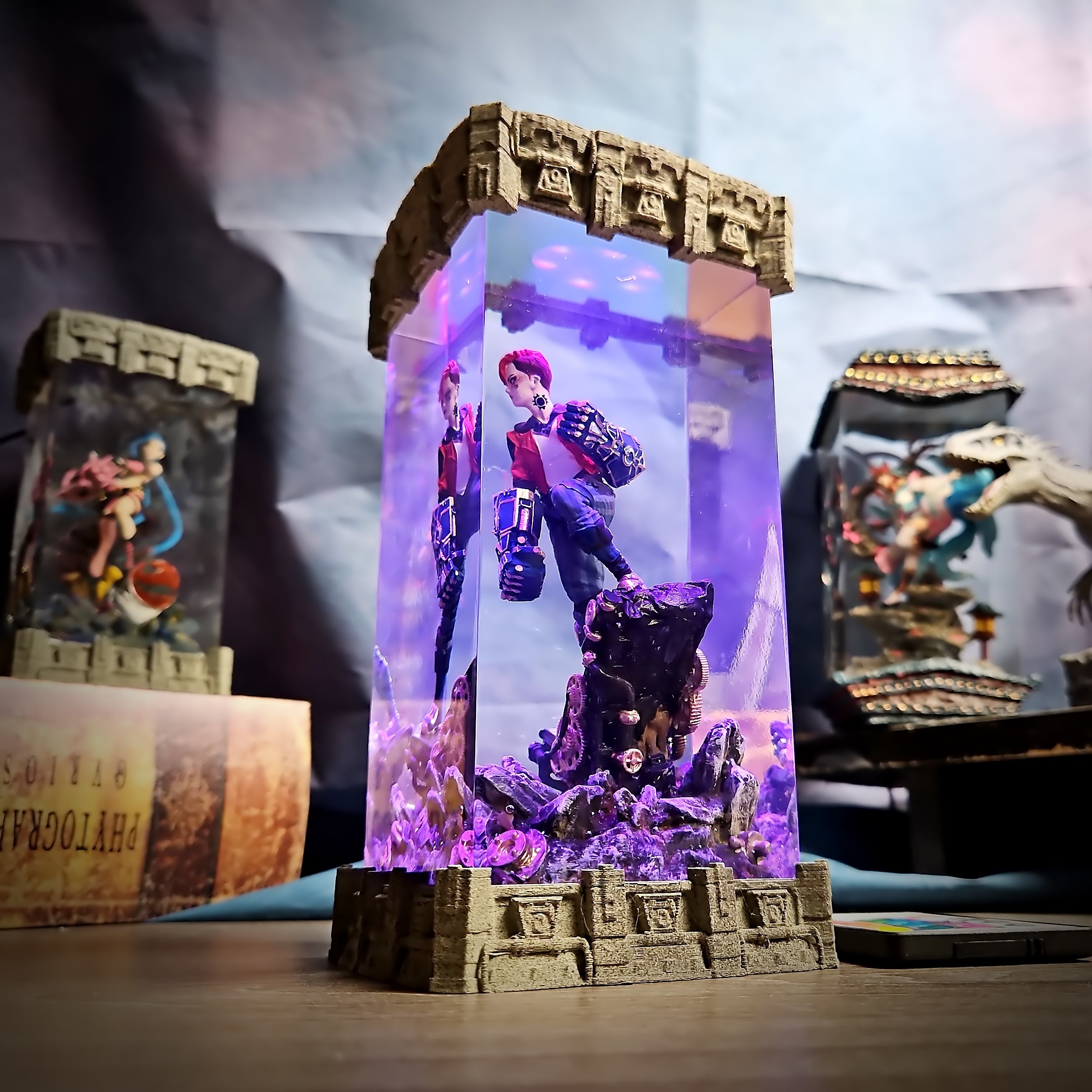 Vi LOL Resin Lamp