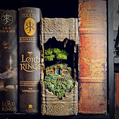 Hobbit Book Nook - handmade resin lamp