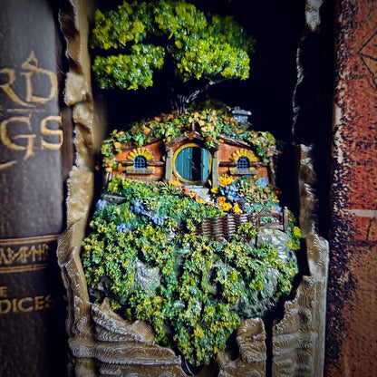 Hobbit Book Nook - handmade resin lamp