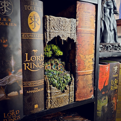 Hobbit Book Nook - handmade resin lamp