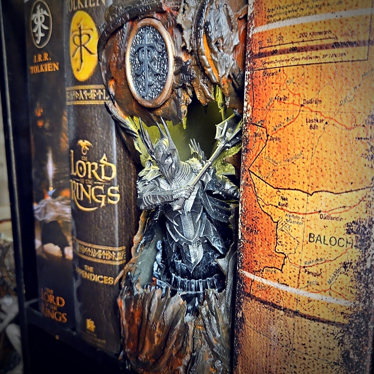 Sauron Book Nook - handmade resin lamp