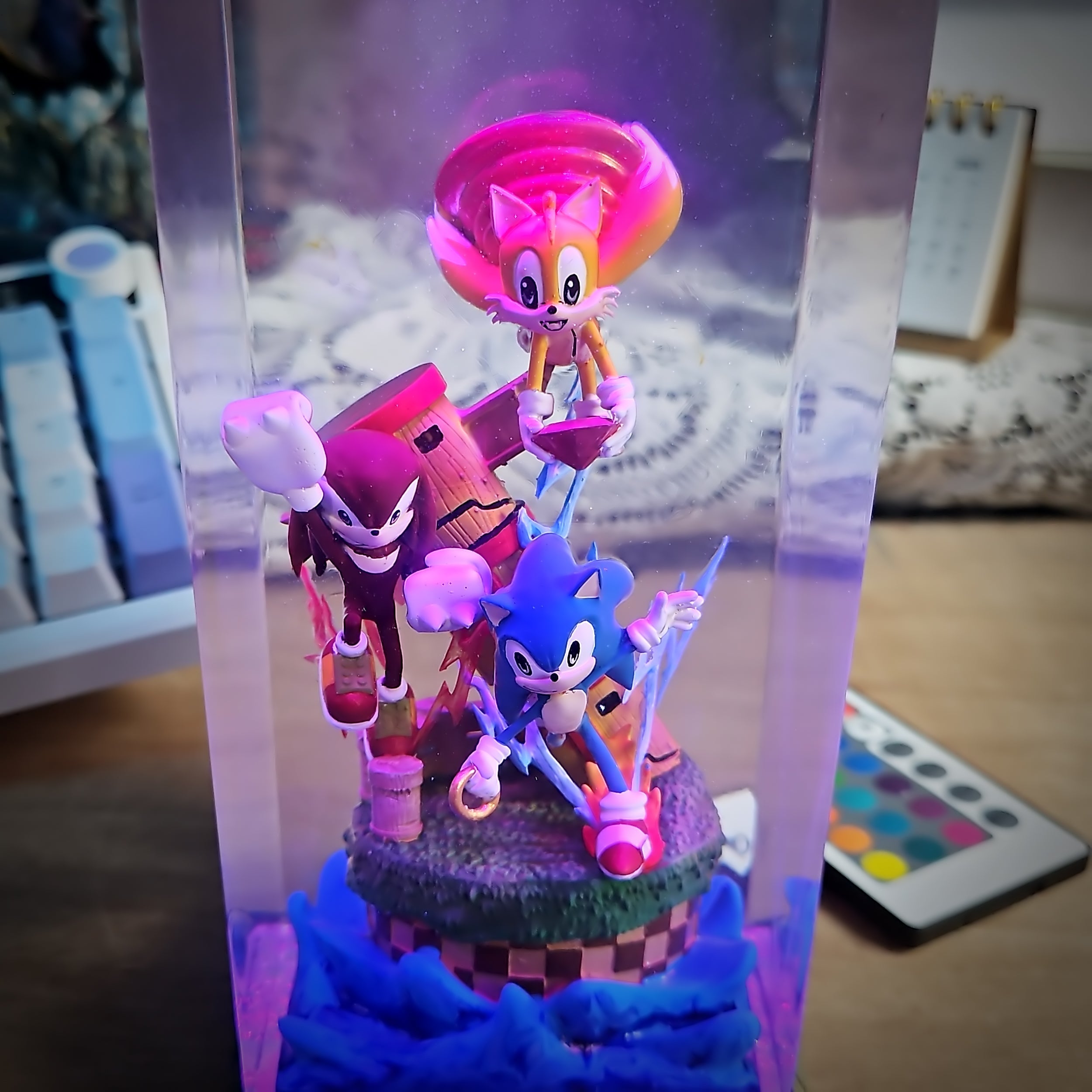 Sonic Resin Lamp - handmade resin lamp