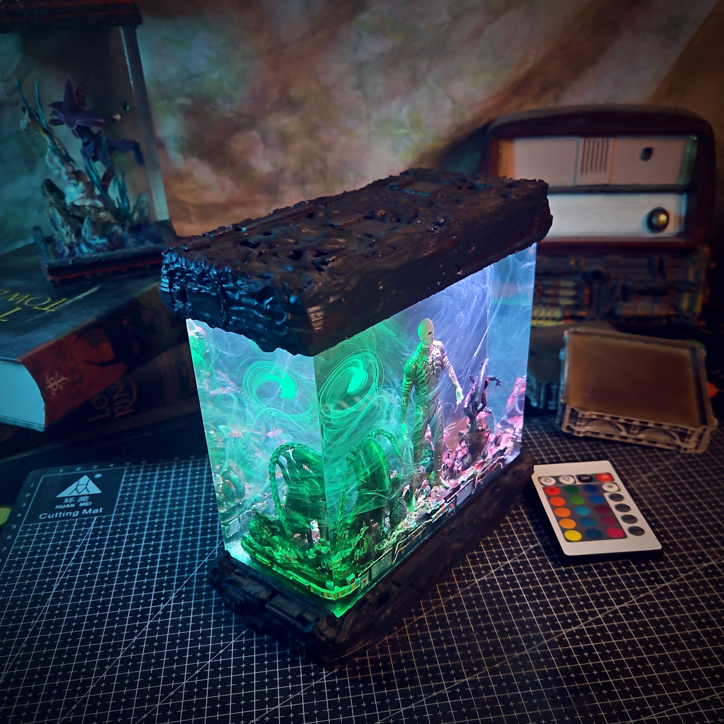 Engineers Xenomorph Resin Lamp - handmade resin lamp