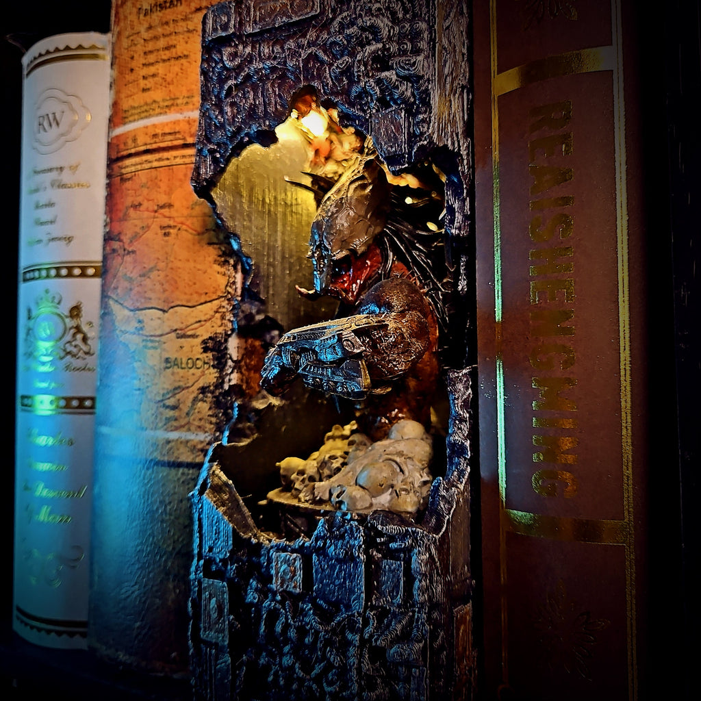 Predator Book Nook - handmade resin lamp