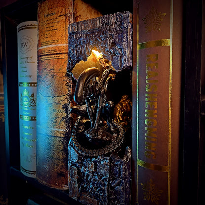 Alien Book Nook - handmade resin lamp