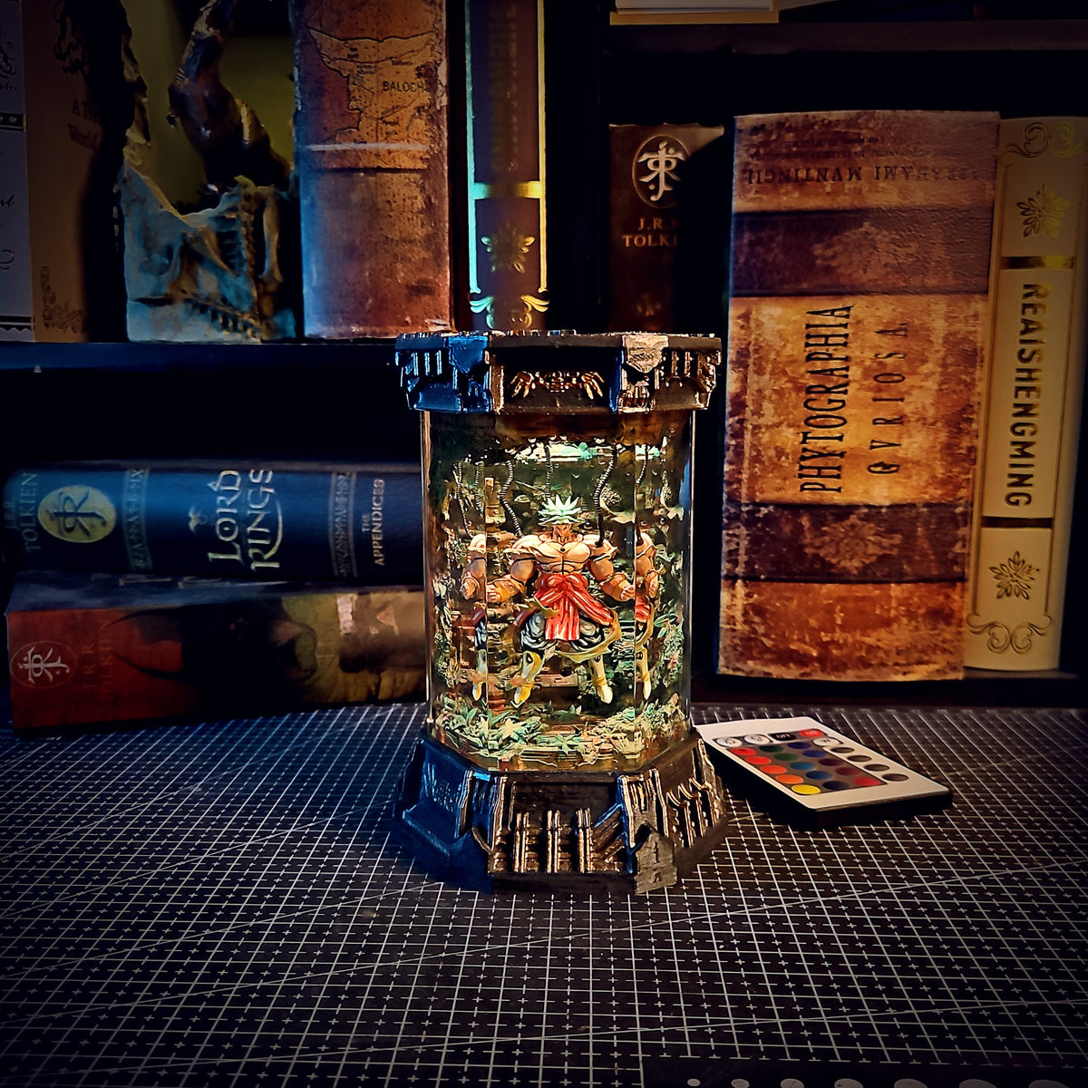 BROLY – The Legendary Super Saiyan Hexagon Resin Lamp - handmade resin lamp