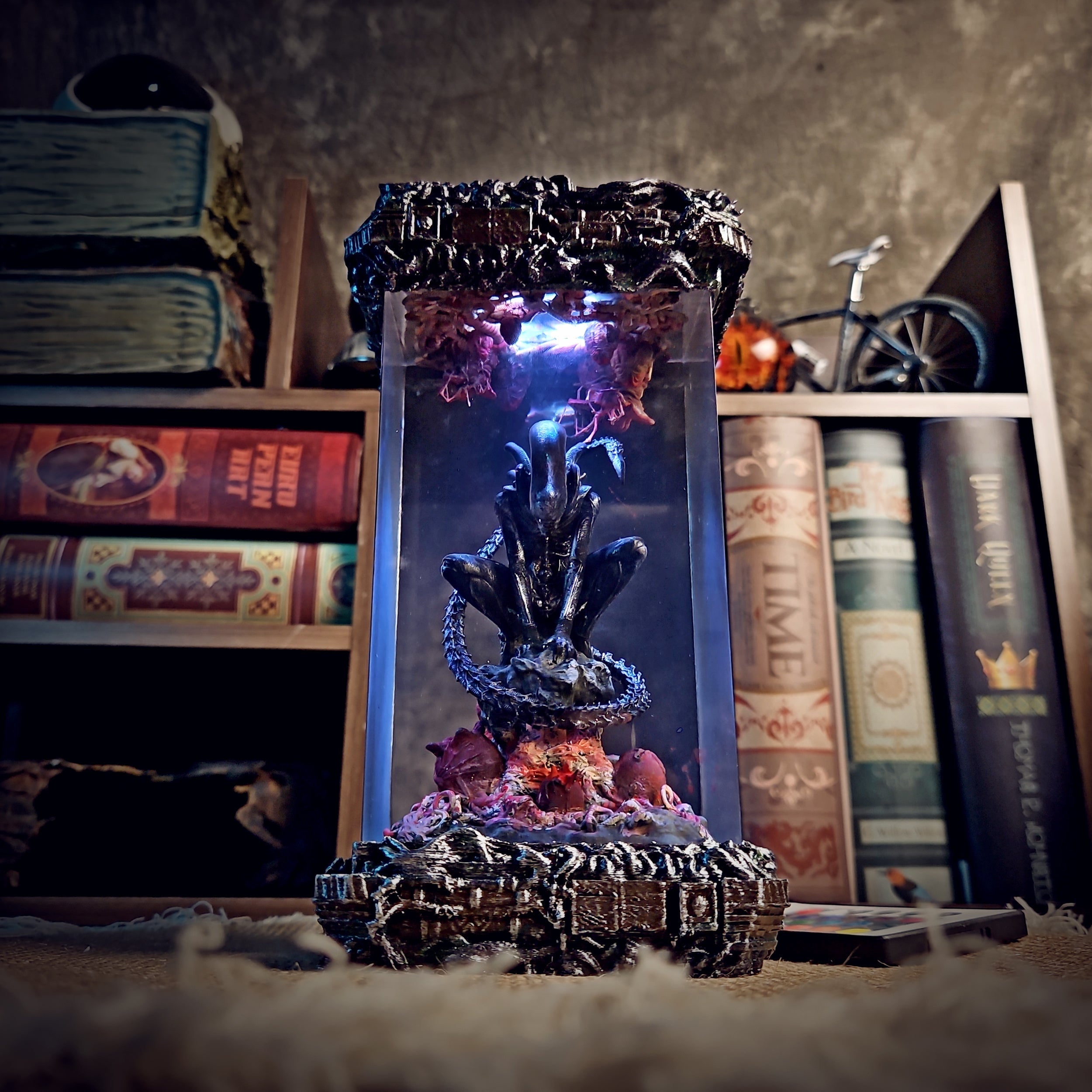Alien V2 Resin Lamp - handmade resin lamp