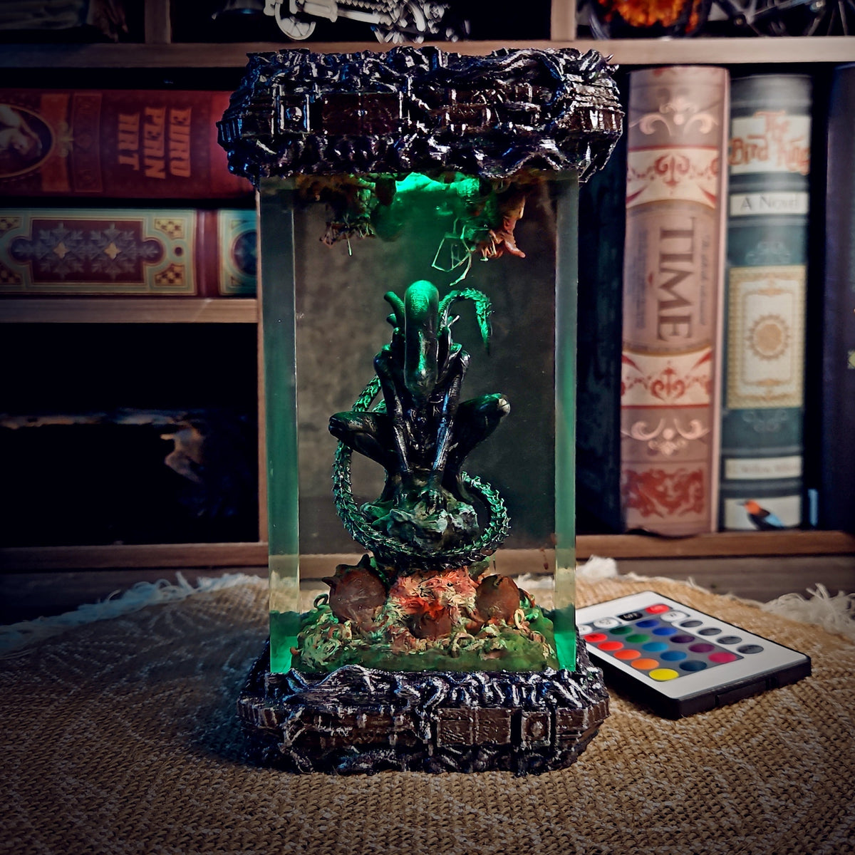 Alien V2 Resin Lamp - handmade resin lamp