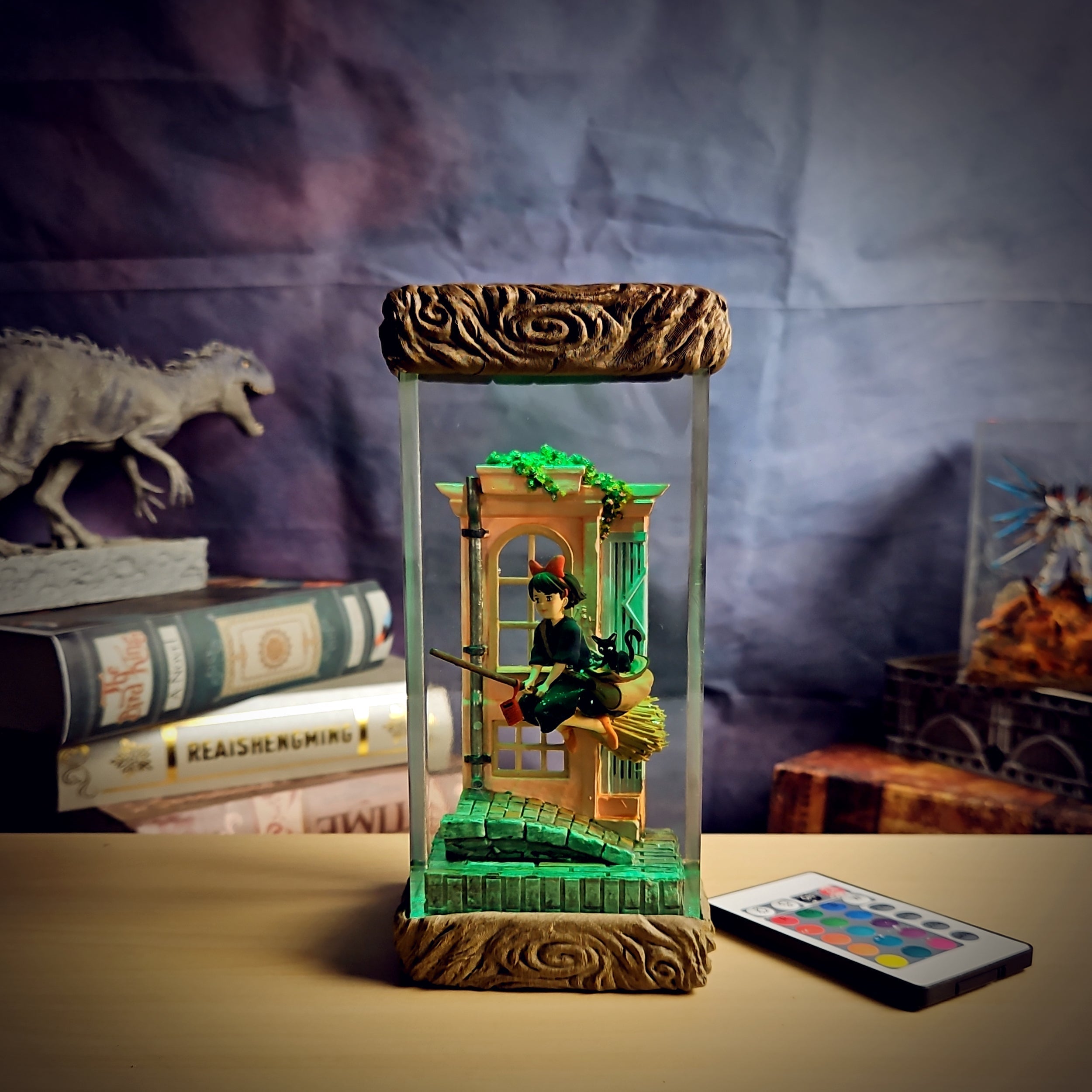 KIKI Resin Lamp - handmade resin lamp