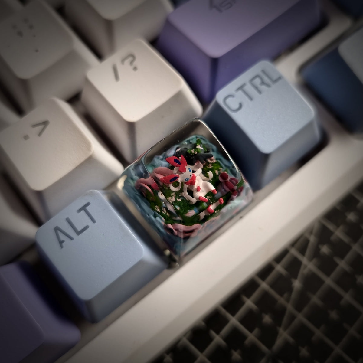 Sylveon Keycap - handmade resin keycap