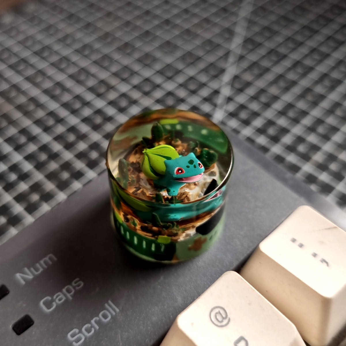 Bulbasaur Keycap - handmade resin keycap