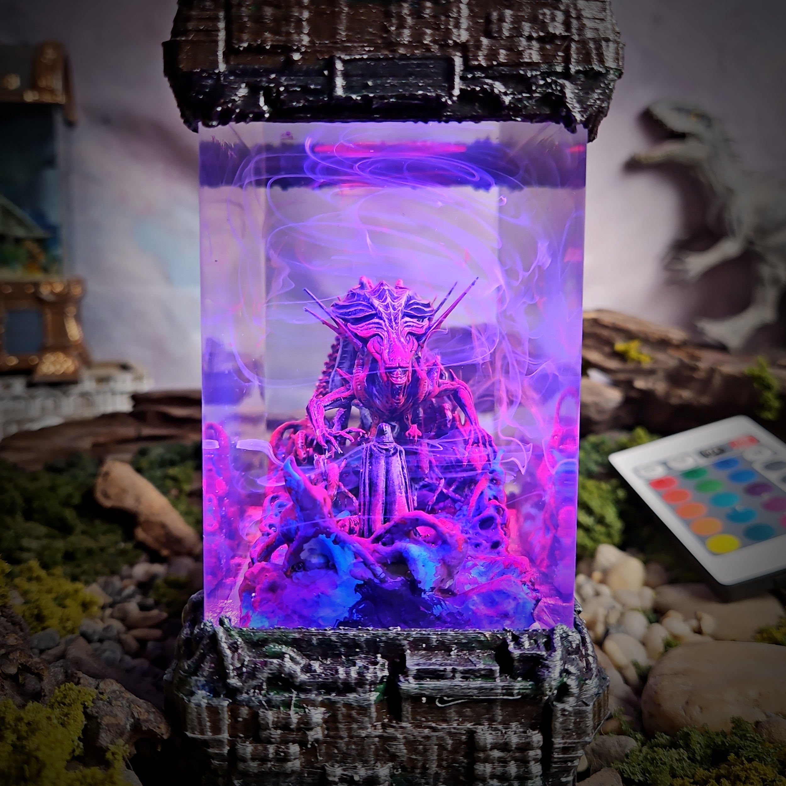 Vander vs Queen Alien Resin Lamp - handmade resin lamp