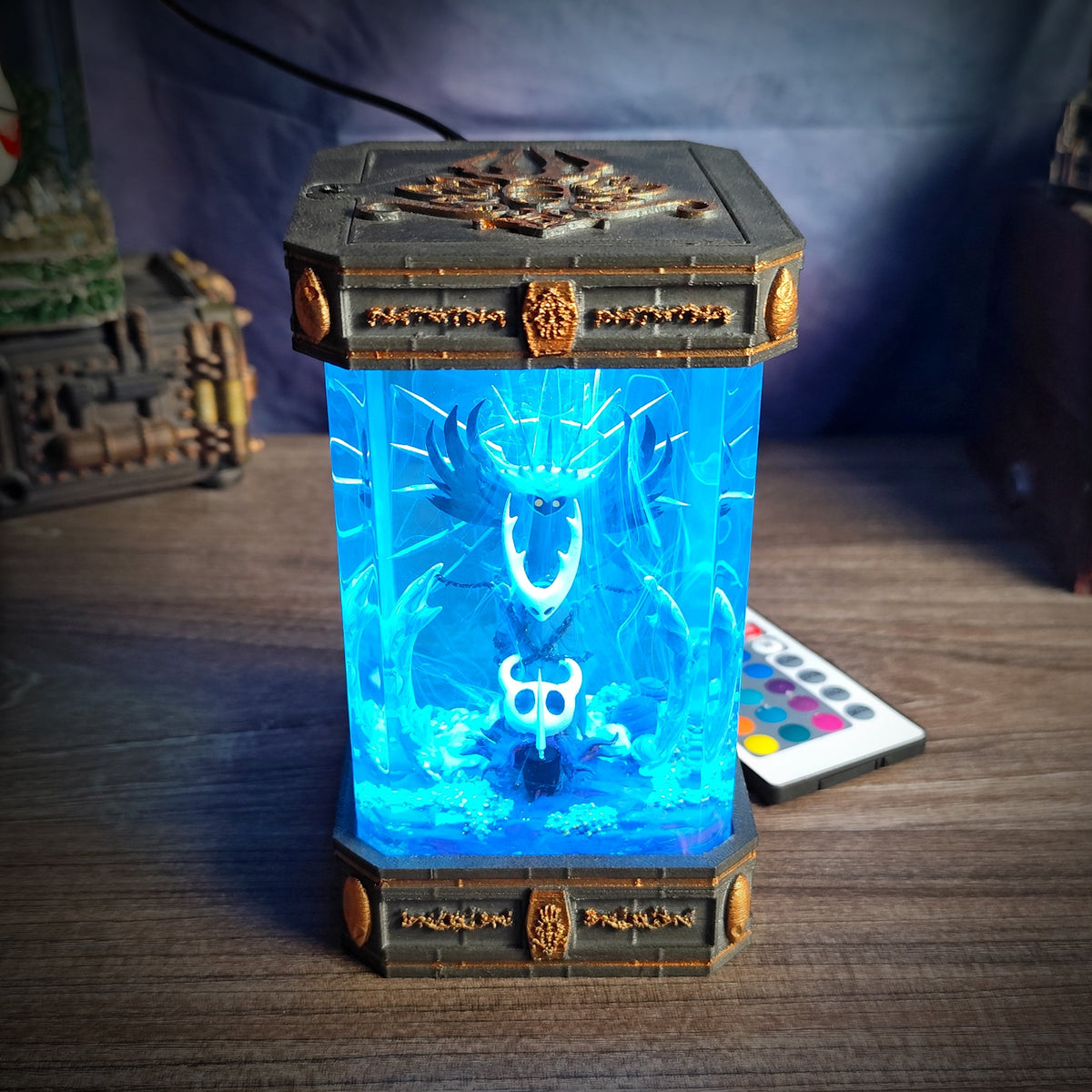Hollow Knight Resin Lamp V2 – Battle Pose - handmade resin lamp