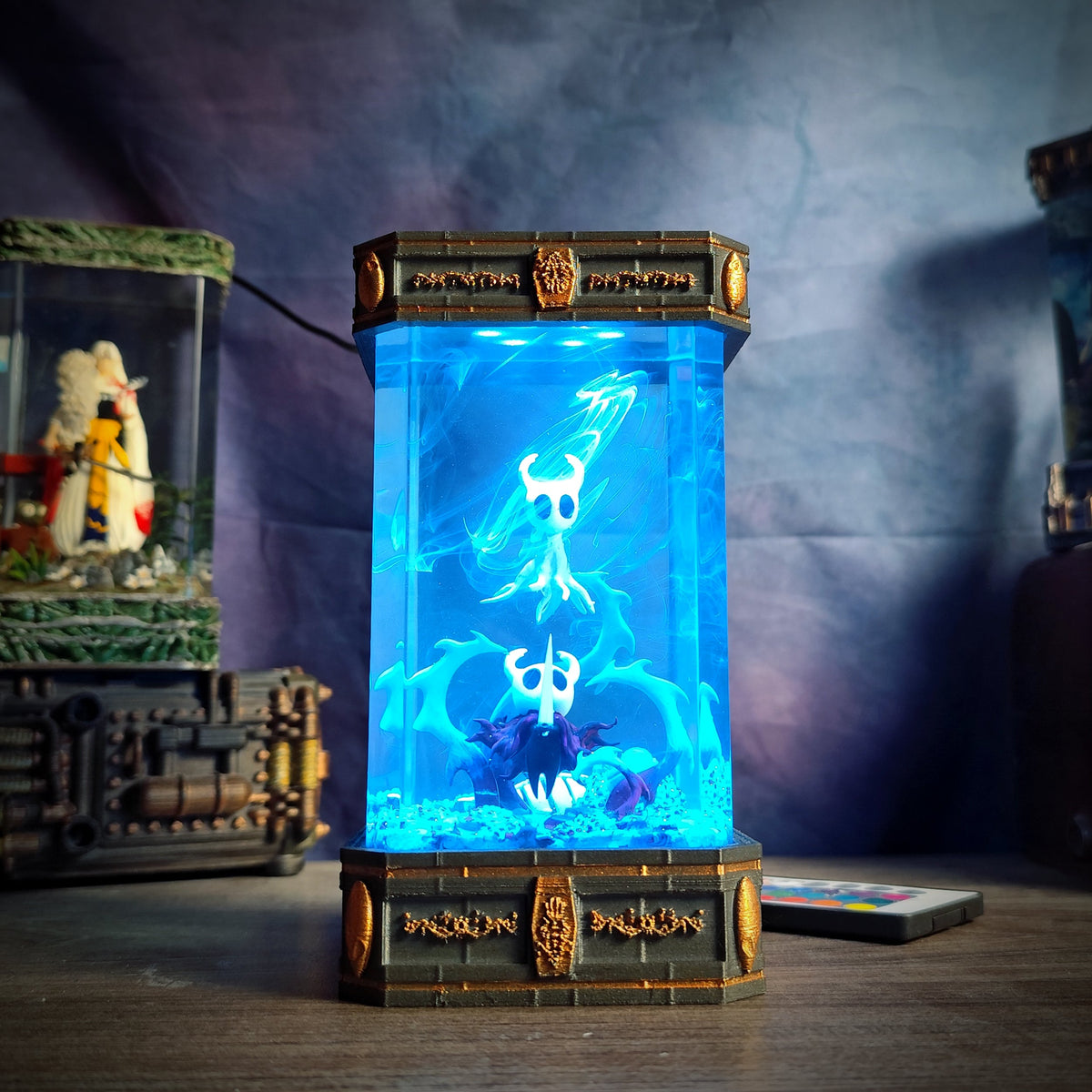 Hollow Knight Resin Lamp V1 – Battle Pose - handmade resin lamp