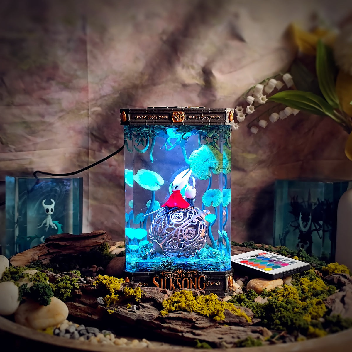 Knight & Hornet Silksong Resin Lamp - handmade resin lamp