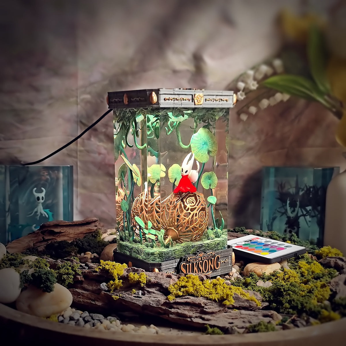 Knight & Hornet Silksong Resin Lamp - handmade resin lamp