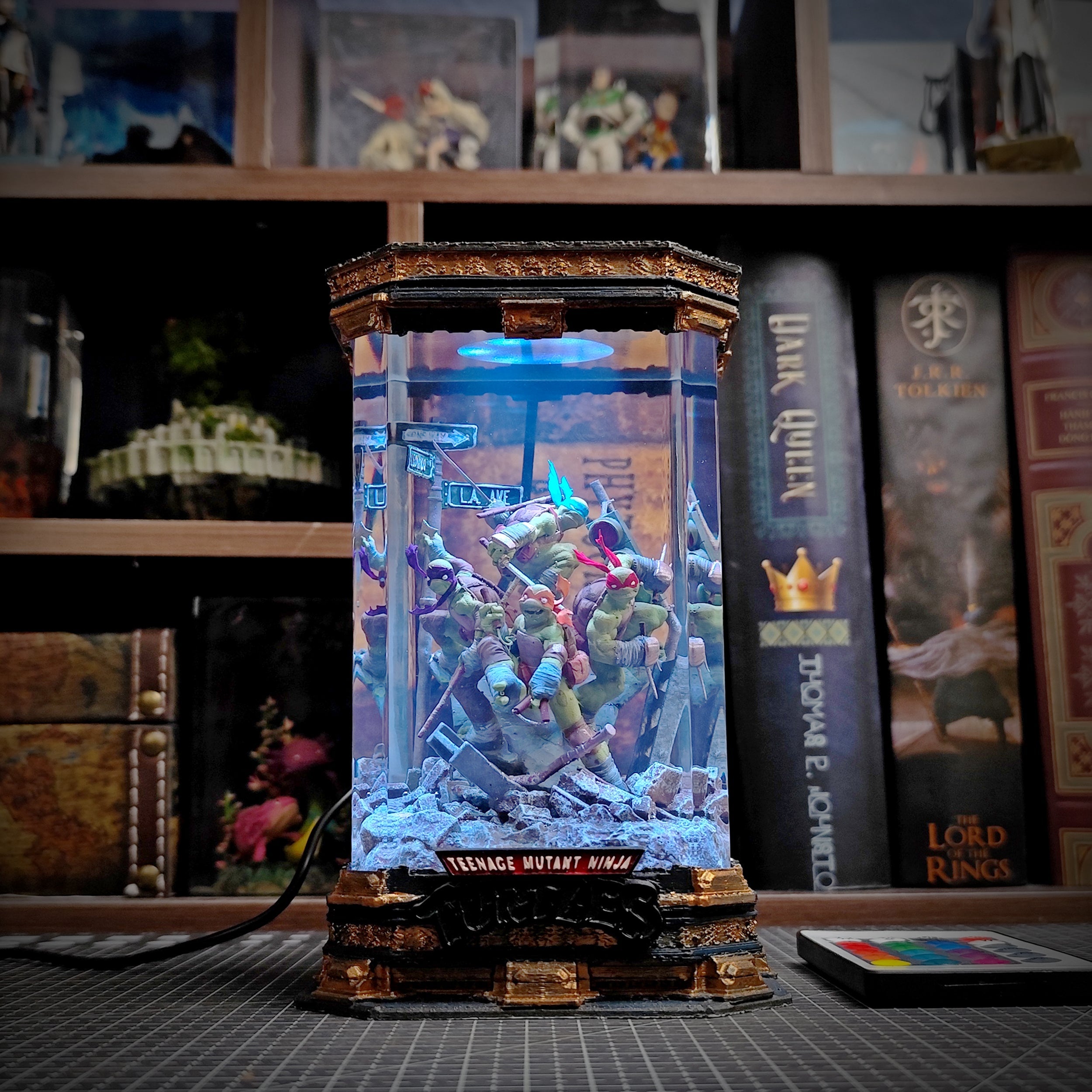Shadow Strike Diorama Lamp - handmade resin lamp