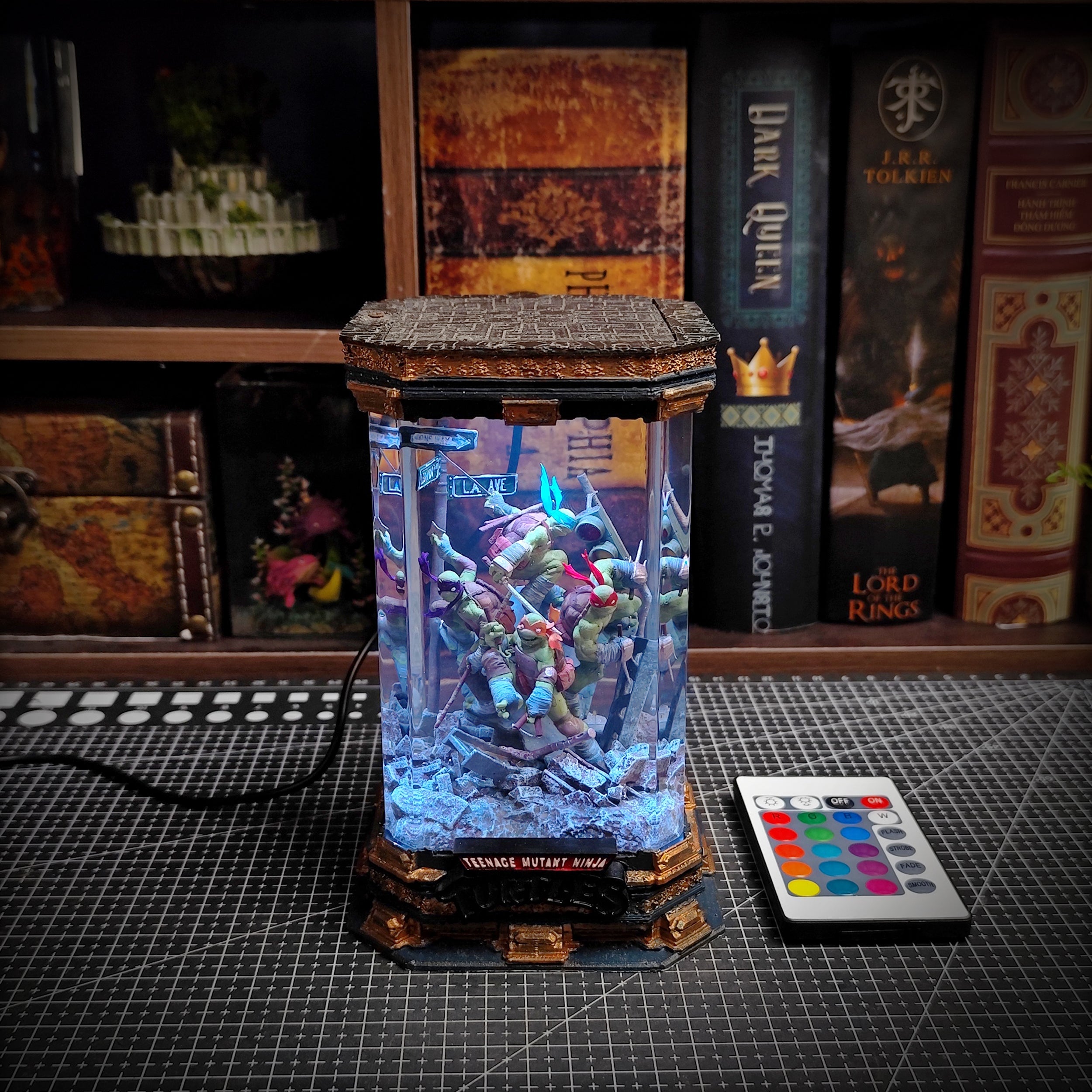 Shadow Strike Diorama Lamp - handmade resin lamp