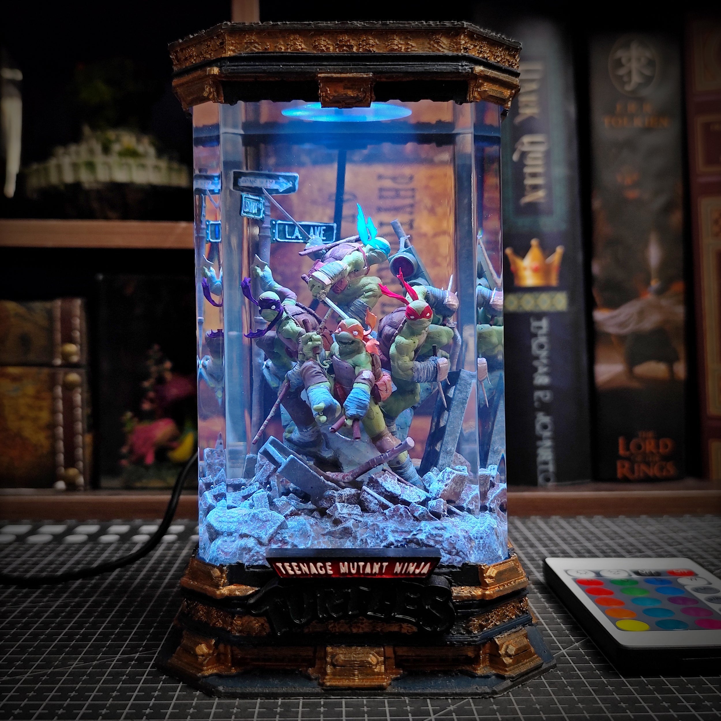 Shadow Strike Diorama Lamp - handmade resin lamp