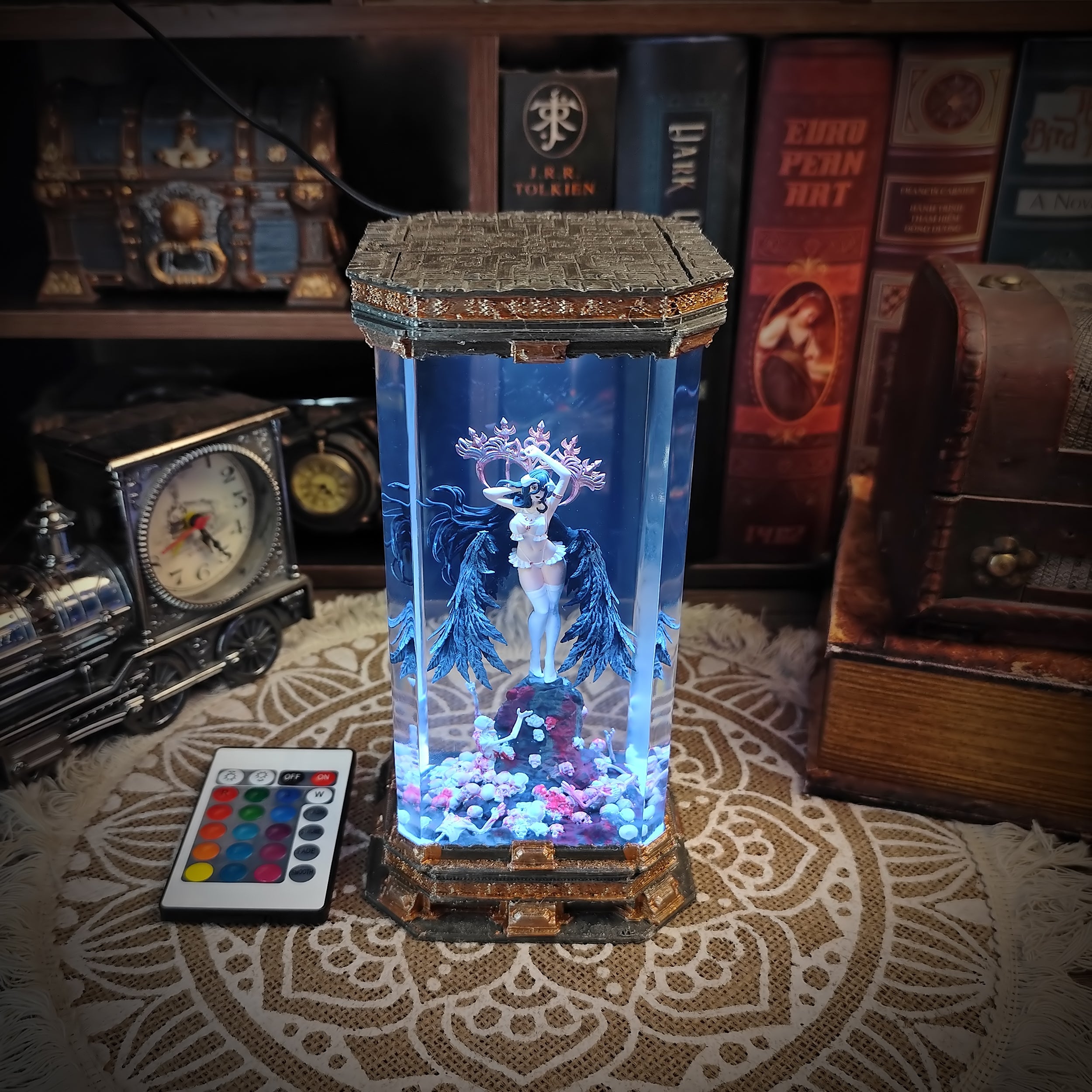 Albedo Resin Lamp - handmade resin lamp