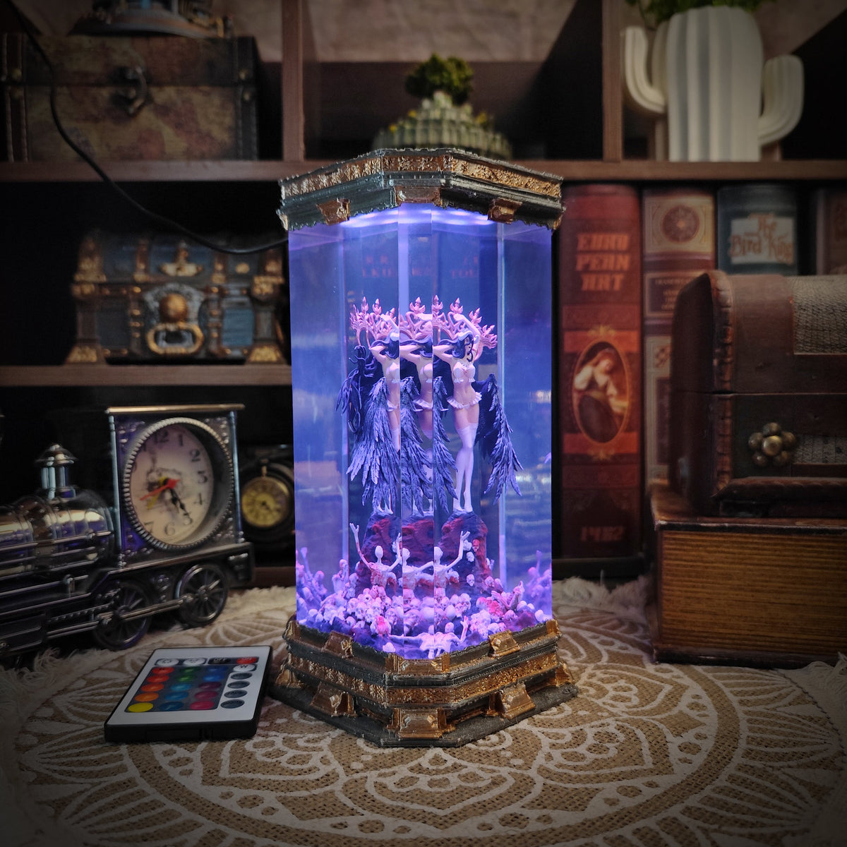 Albedo Resin Lamp - handmade resin lamp