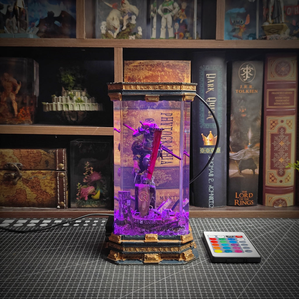 Ronin Resin Lamp - handmade resin lamp