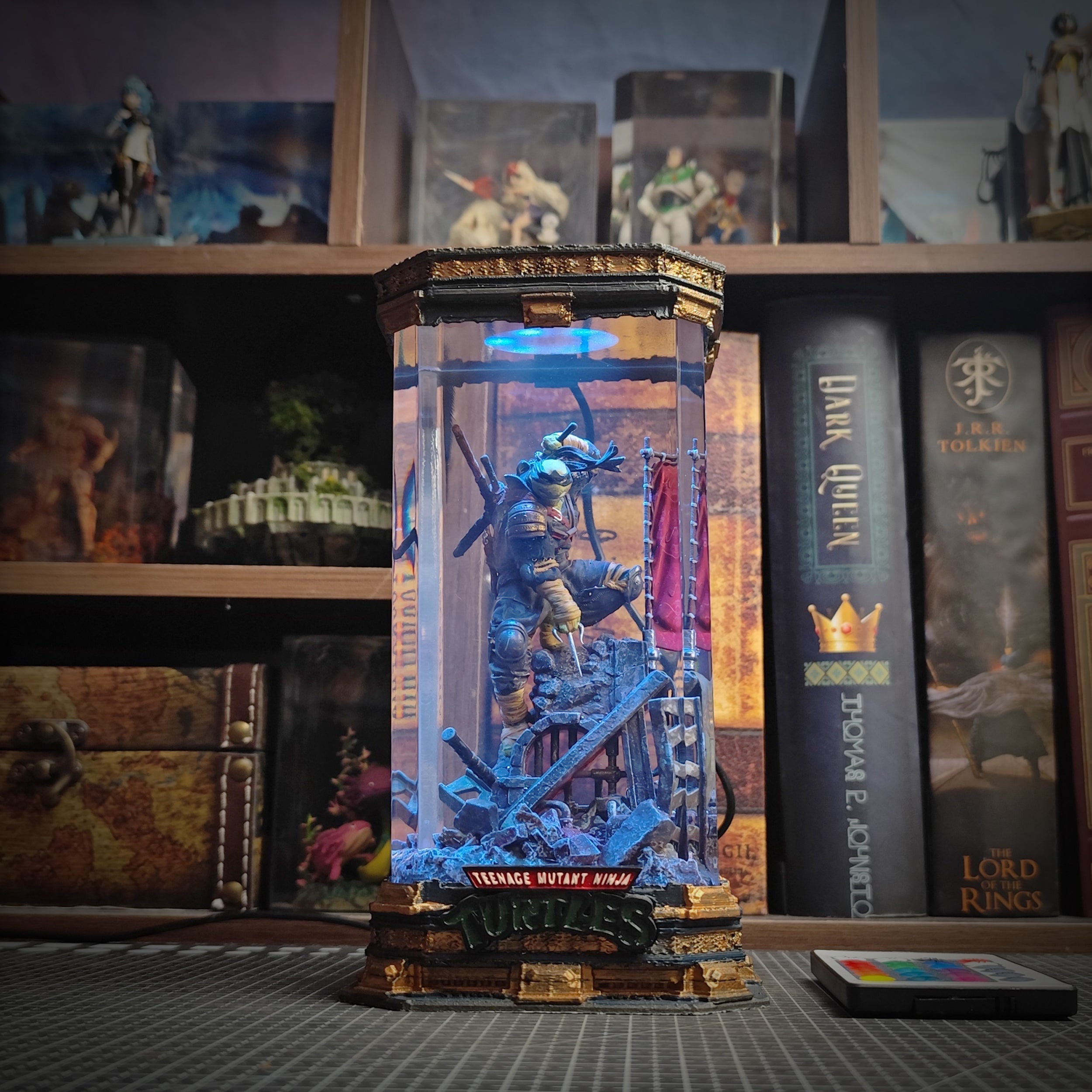 Ronin Resin Lamp - handmade resin lamp