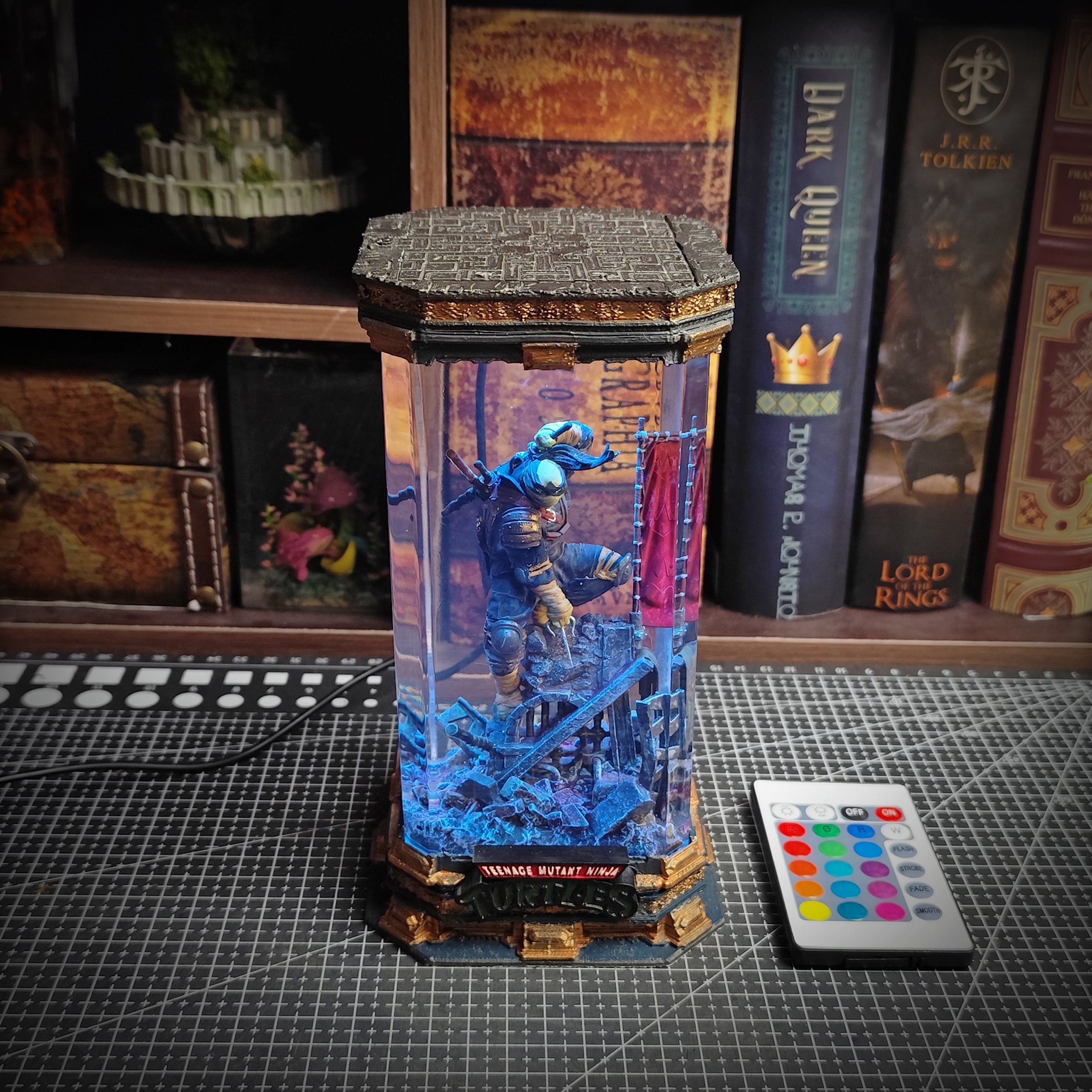 Ronin Resin Lamp - handmade resin lamp
