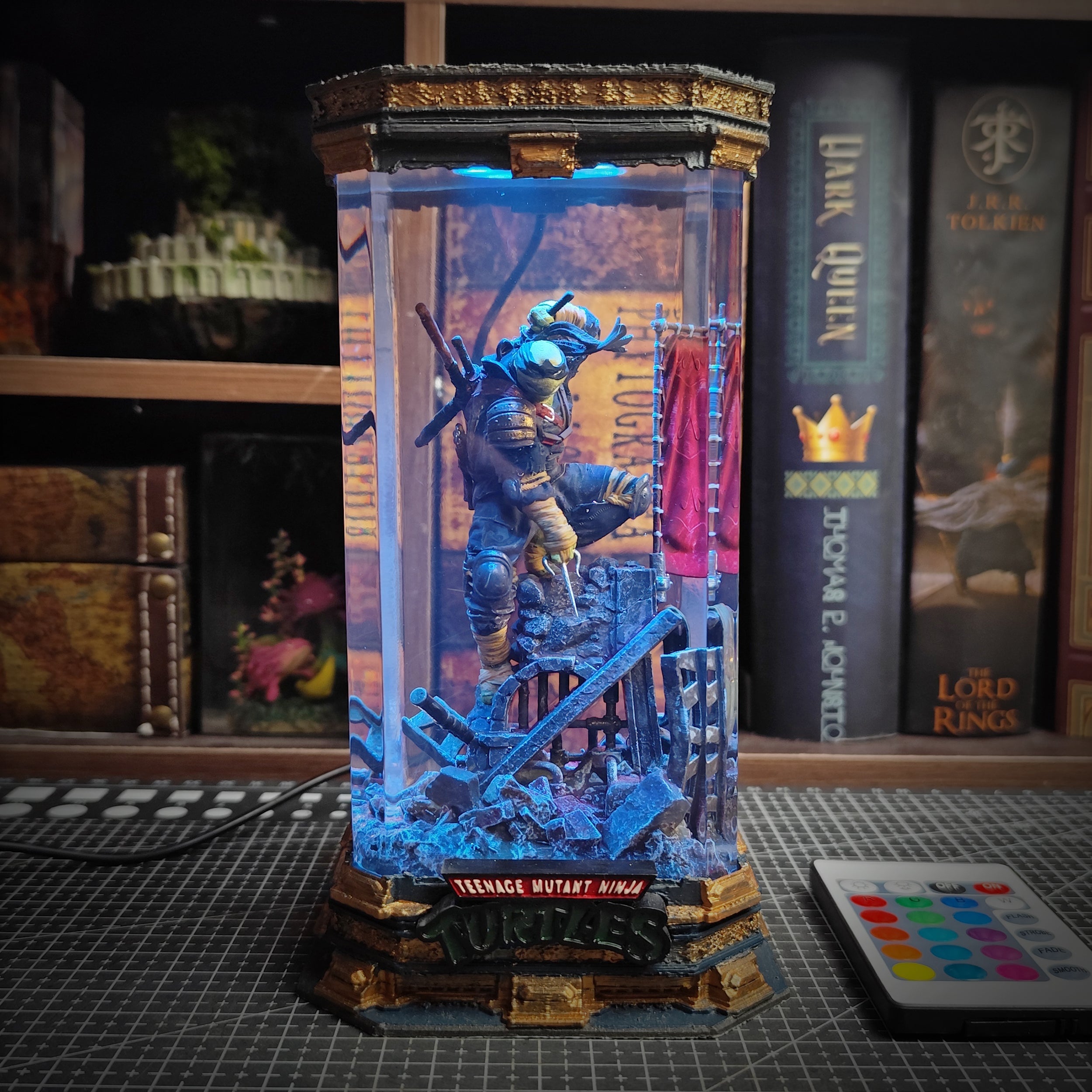 Ronin Resin Lamp - handmade resin lamp