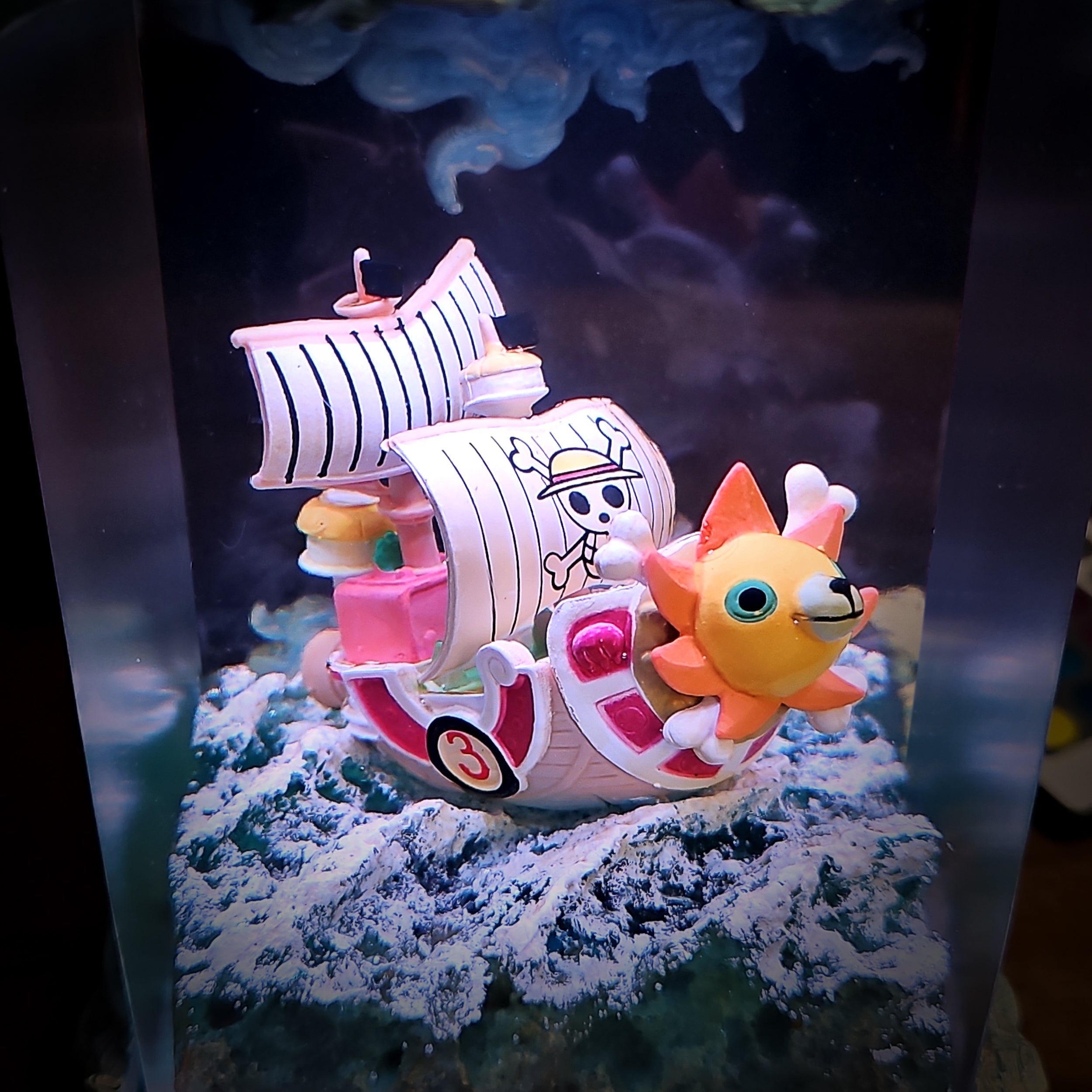 Thousand Sunny Resin Lamp - handmade resin lamp