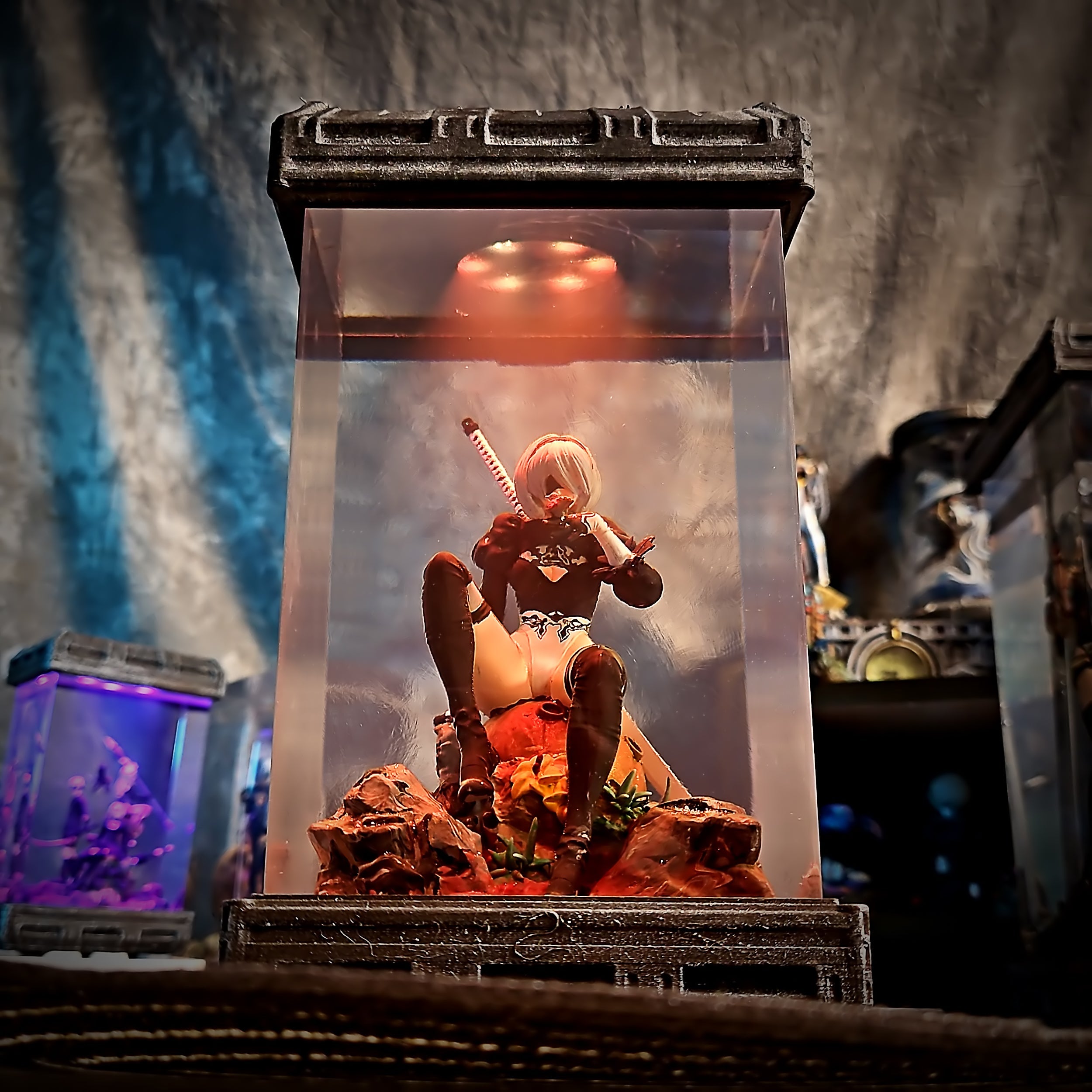 2B V2 - handmade resin lamp