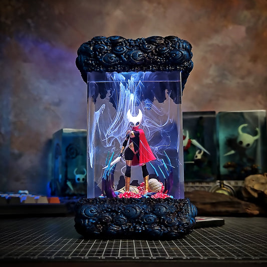 Hornet Resin Lamp - handmade resin lamp