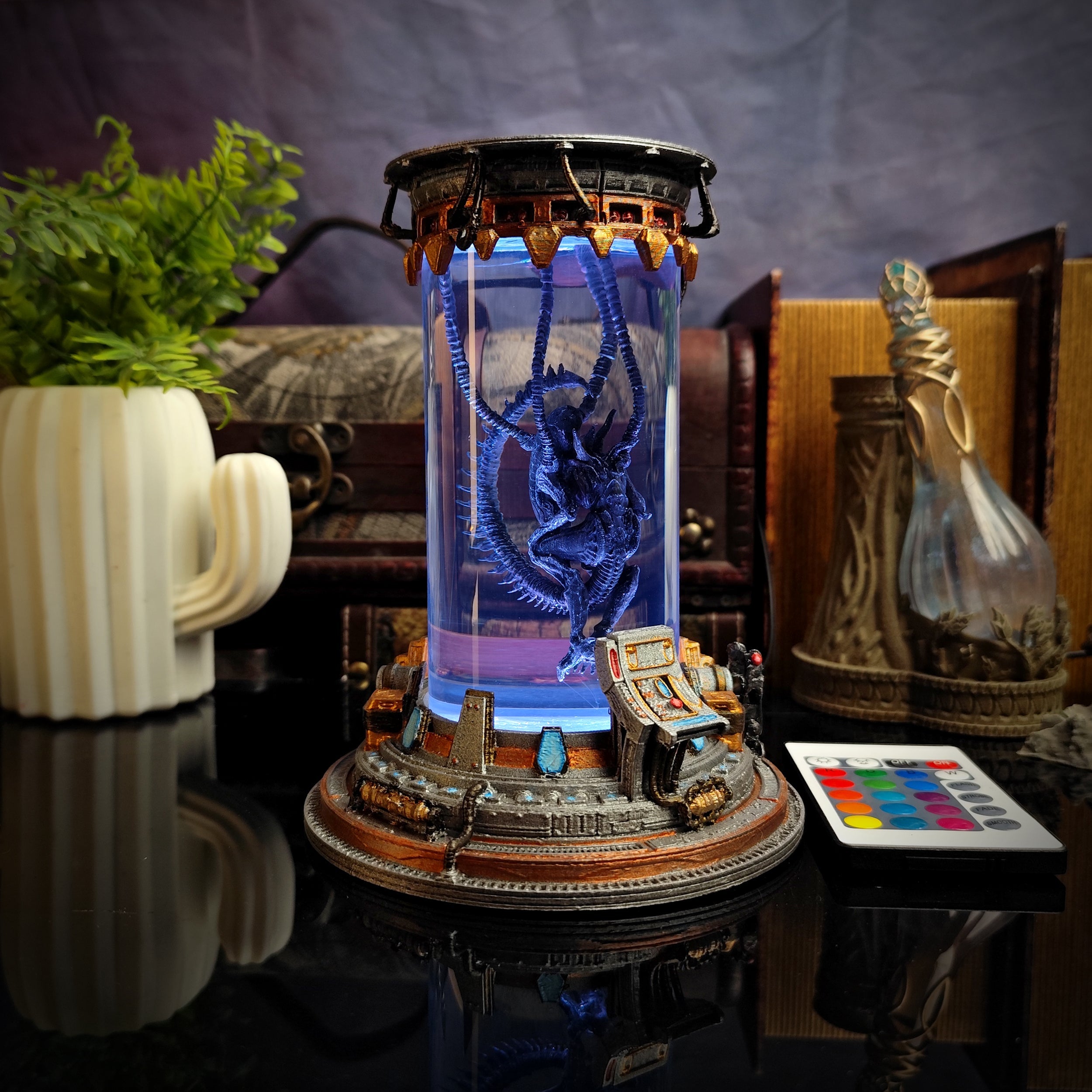 Alien Lab v1 Resin Lamp - handmade resin lamp