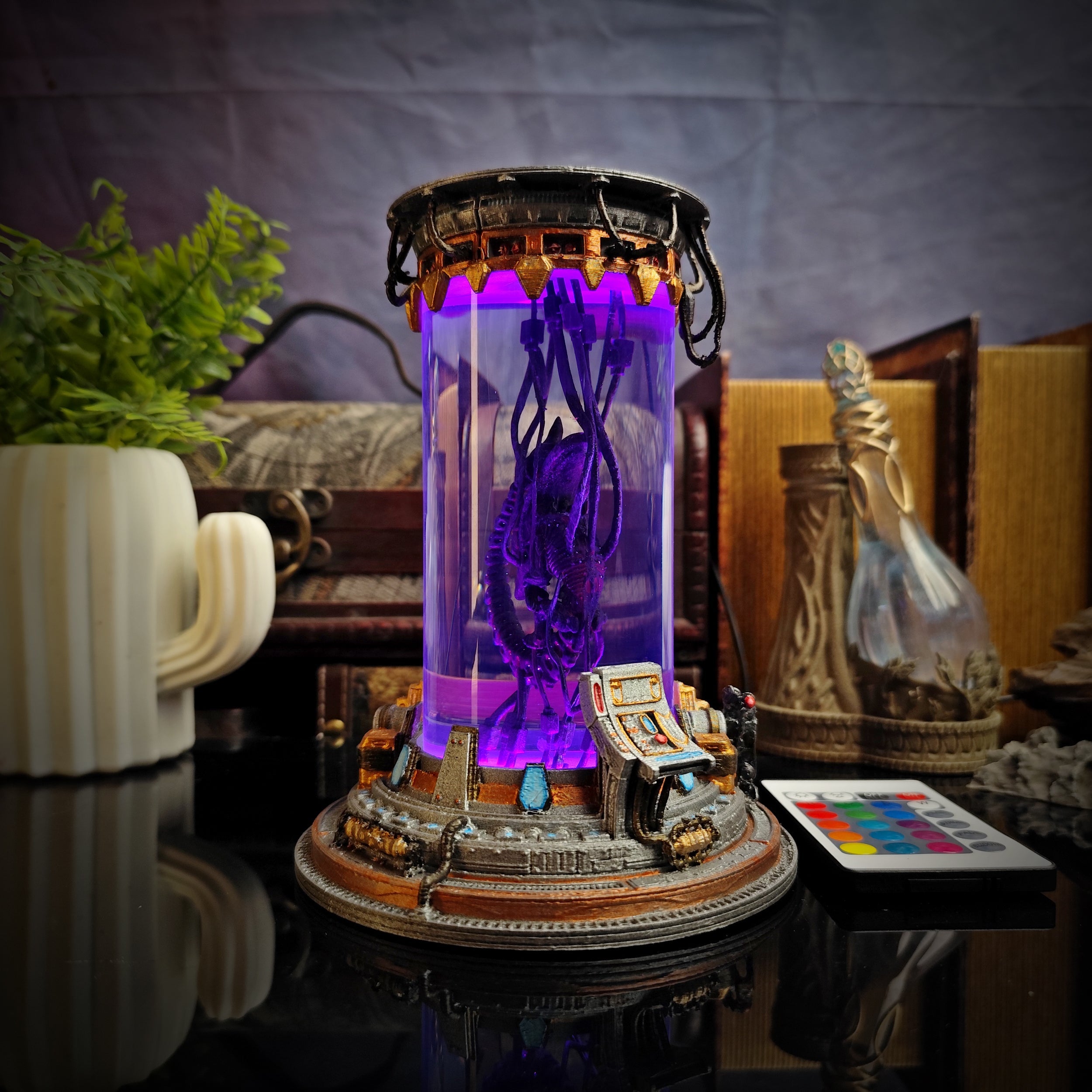 Alien Lab v2 Resin Lamp - handmade resin lamp