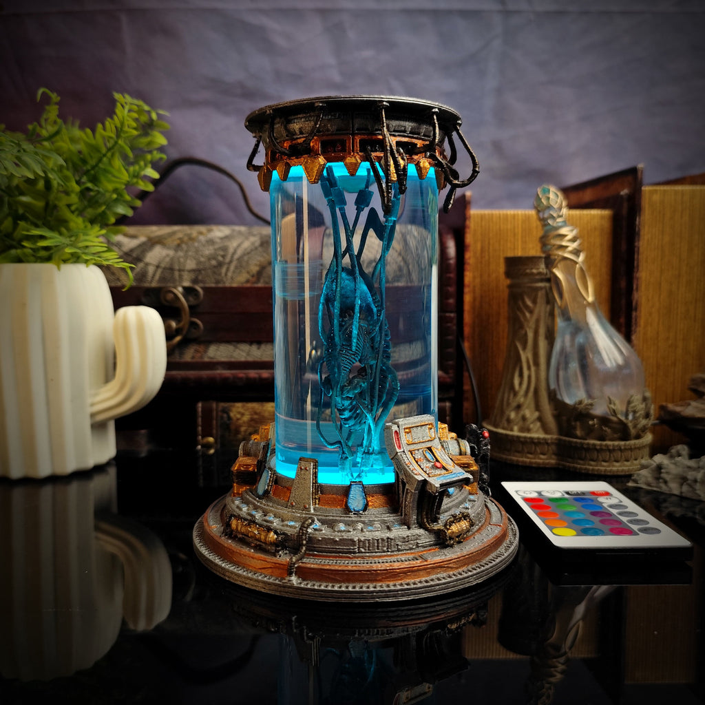Alien Lab v2 Resin Lamp - handmade resin lamp