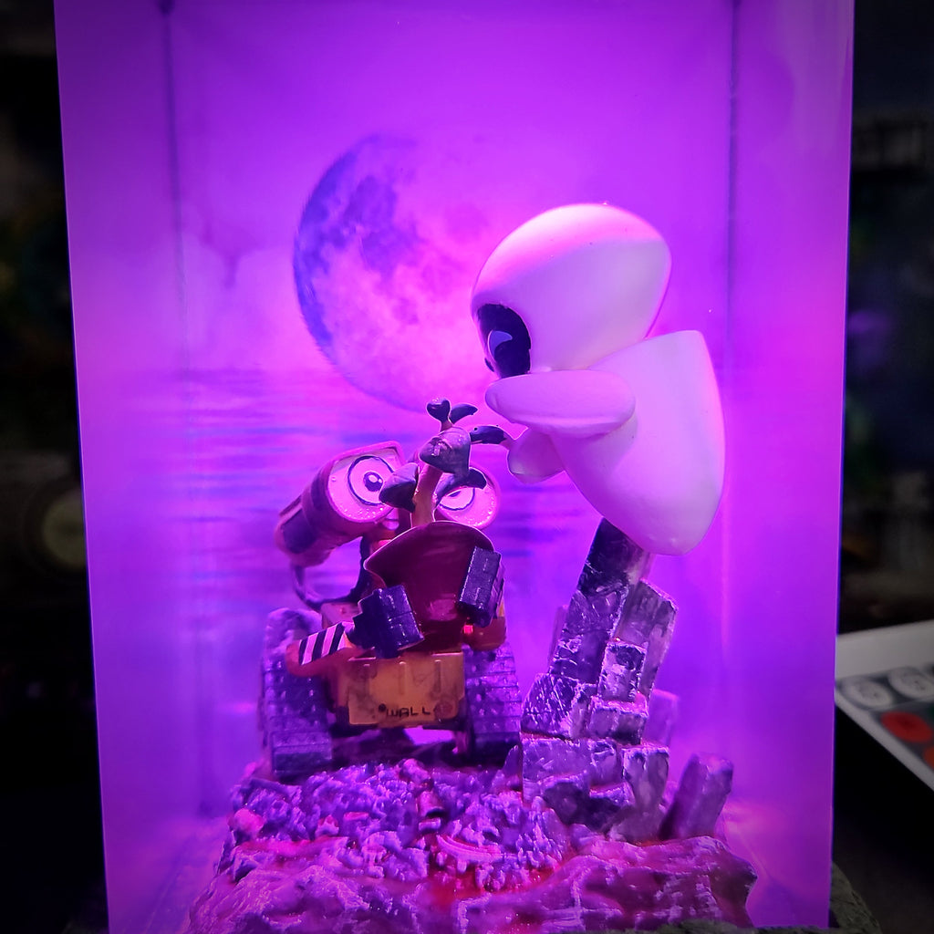 WALL-E Resin Lamp - handmade resin lamp