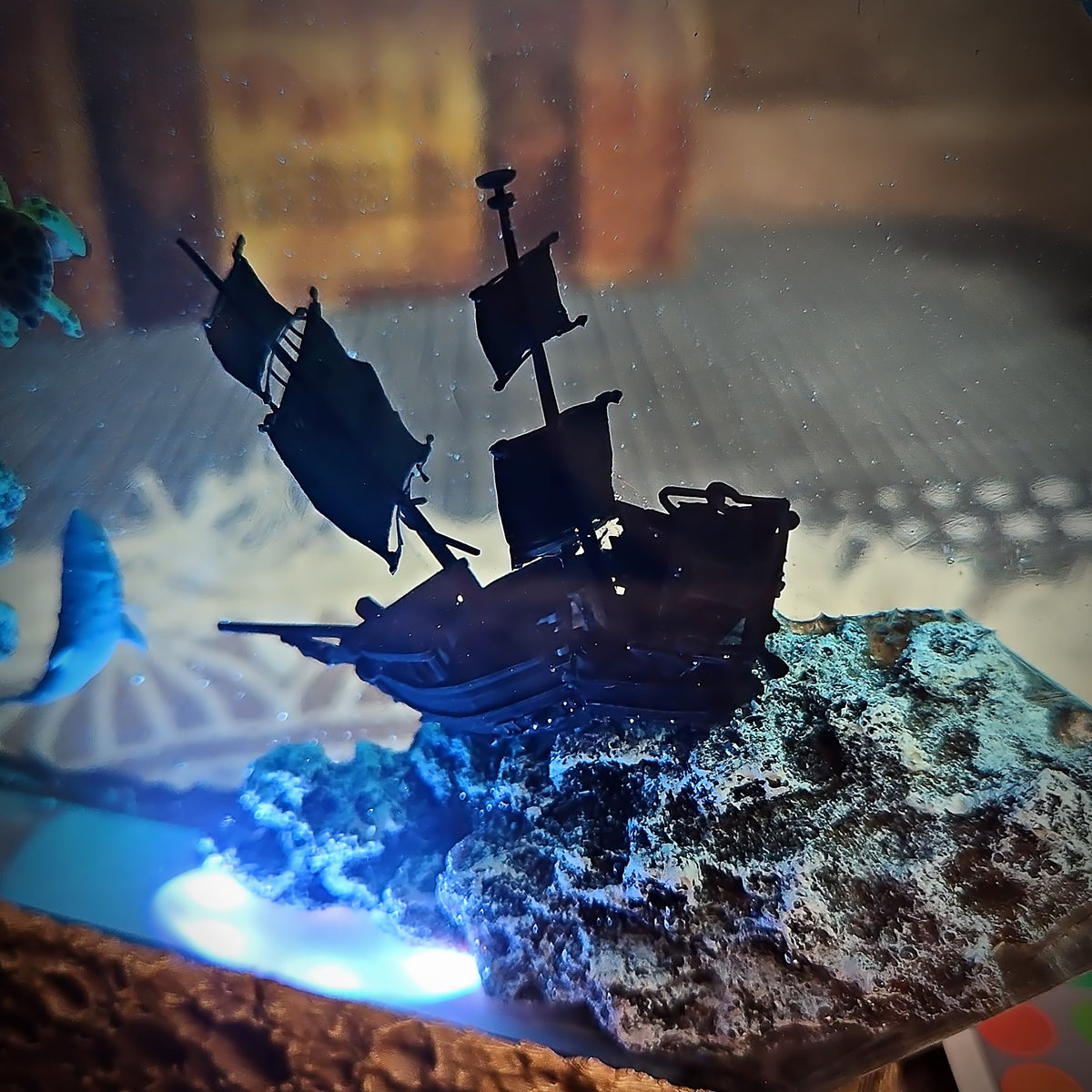 Ocean Shipwreck Resin Lamp - handmade resin lamp