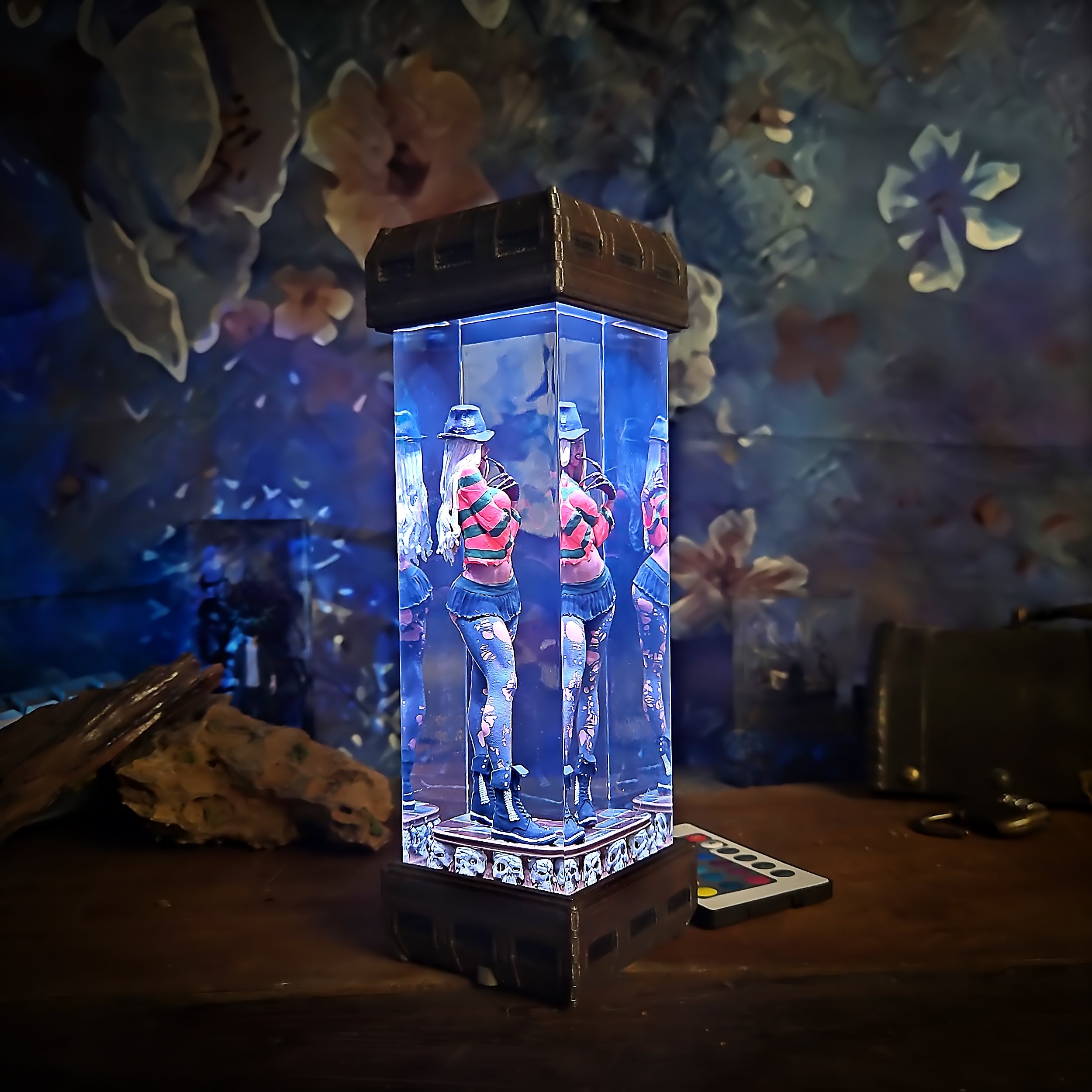 Freddy Resin Lamp - handmade resin lamp