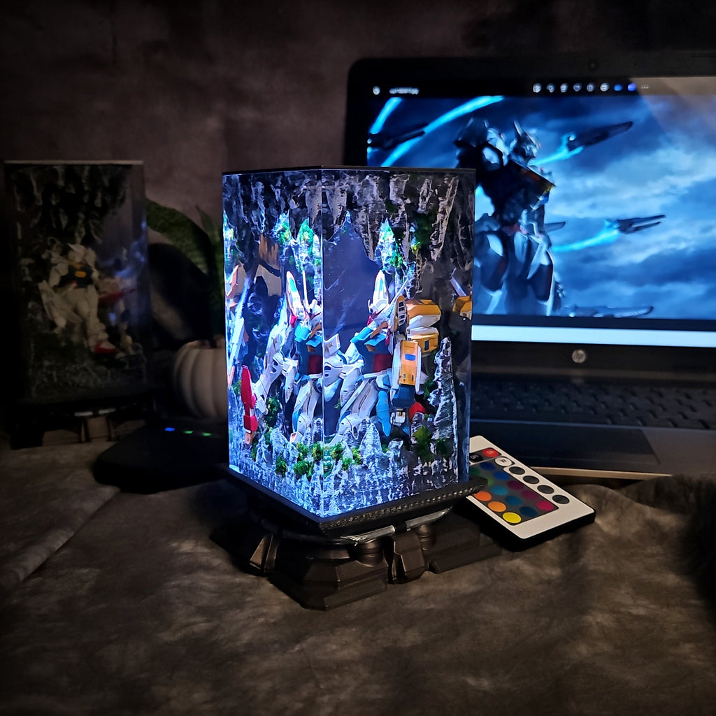 GUNDAM V2 Resin Lamp - handmade resin lamp