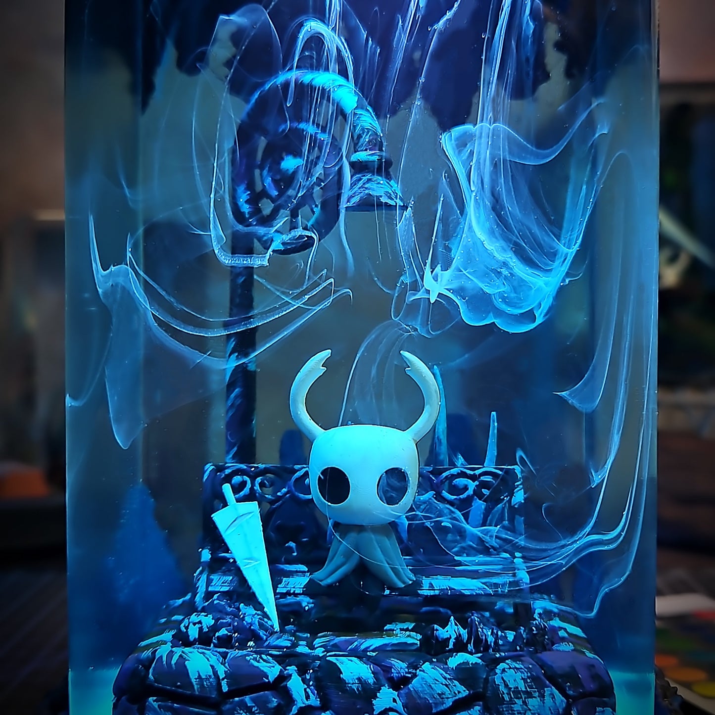 Hollow Knight V1 Resin Lamp - handmade resin lamp