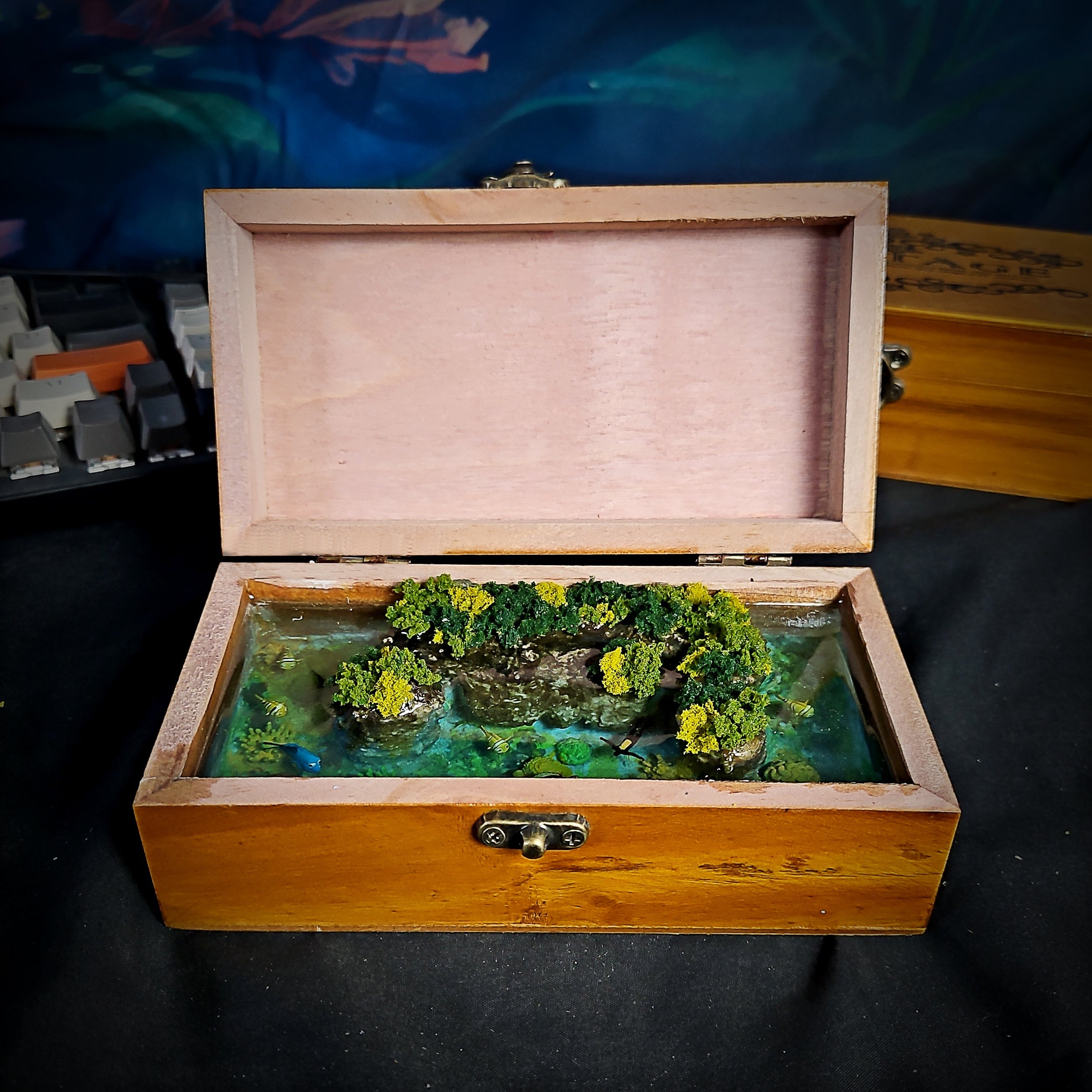 Vintage Coral Light Box - handmade resin light box