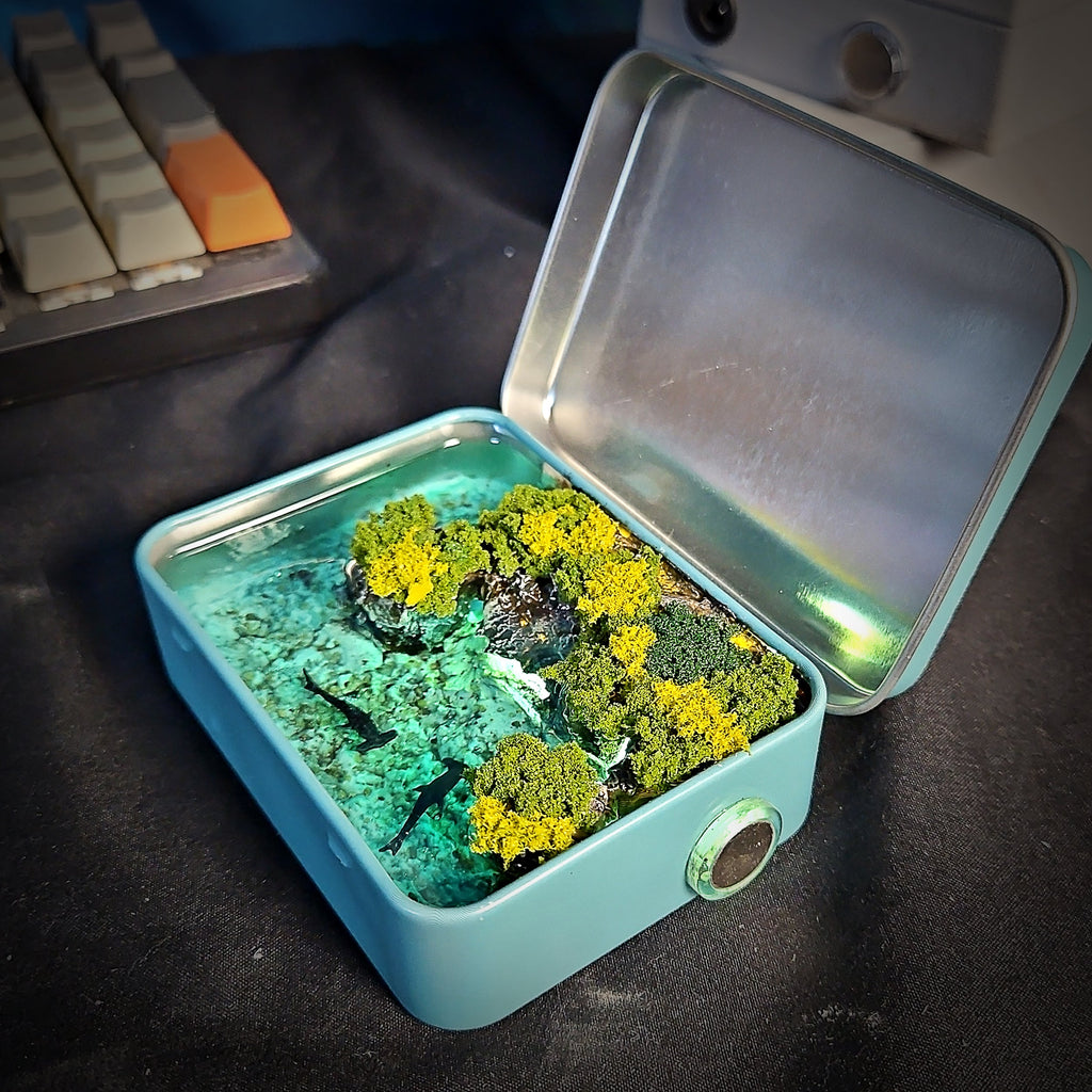 Hammerhead Tin Light Box - handmade resin light box