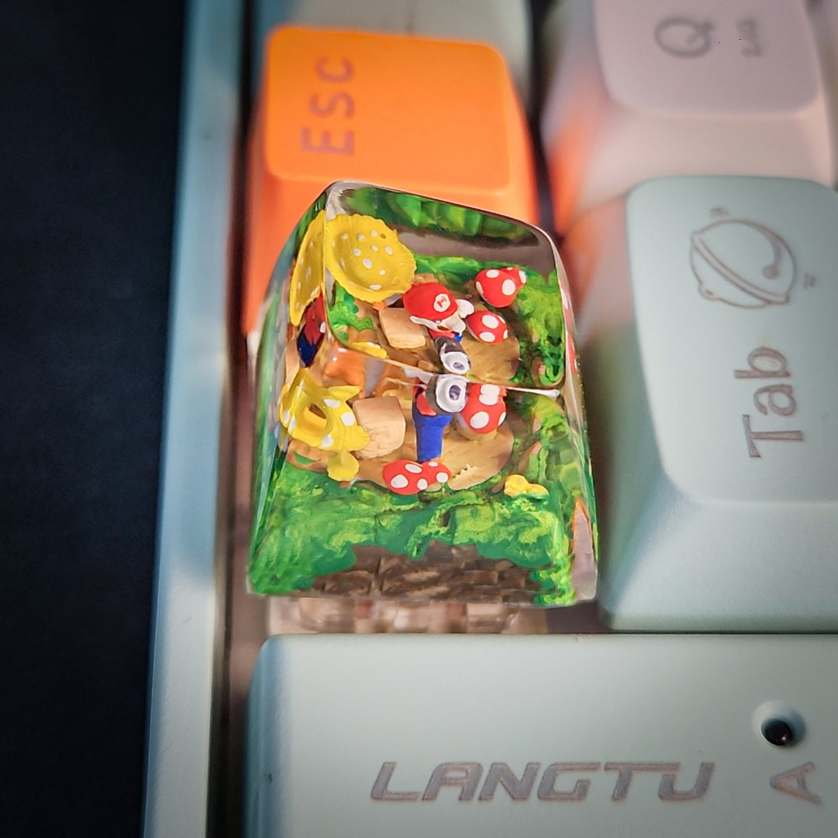 Mario Keycap - handmade resin keycap
