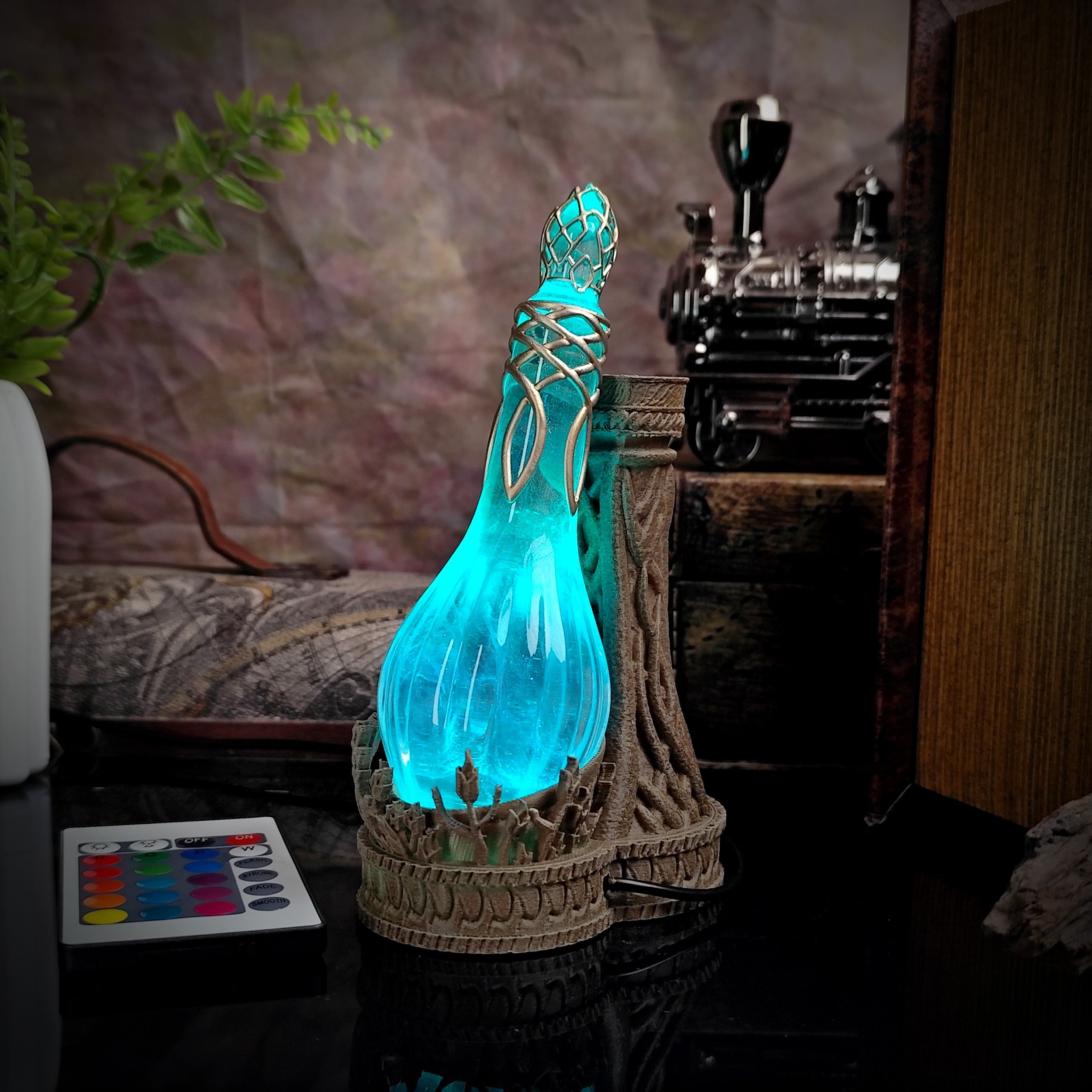 Galadriel's Phial Lord of the Rings Lamp - handmade resin lamp