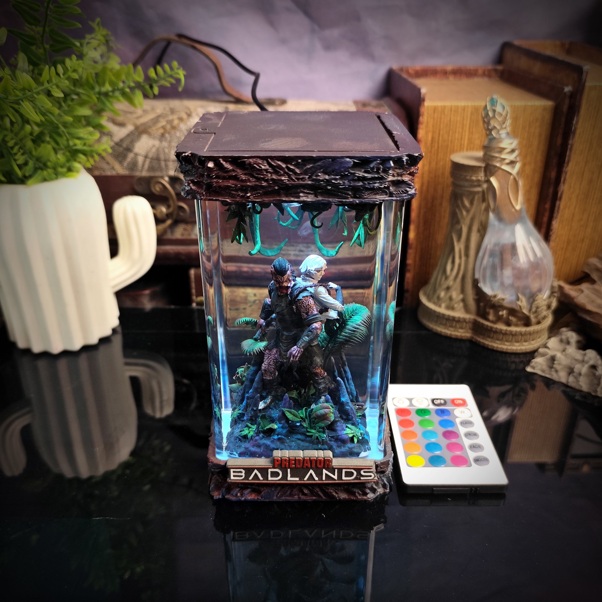 Predator Badland Sci-Fi Hunter Lamp - handmade resin lamp