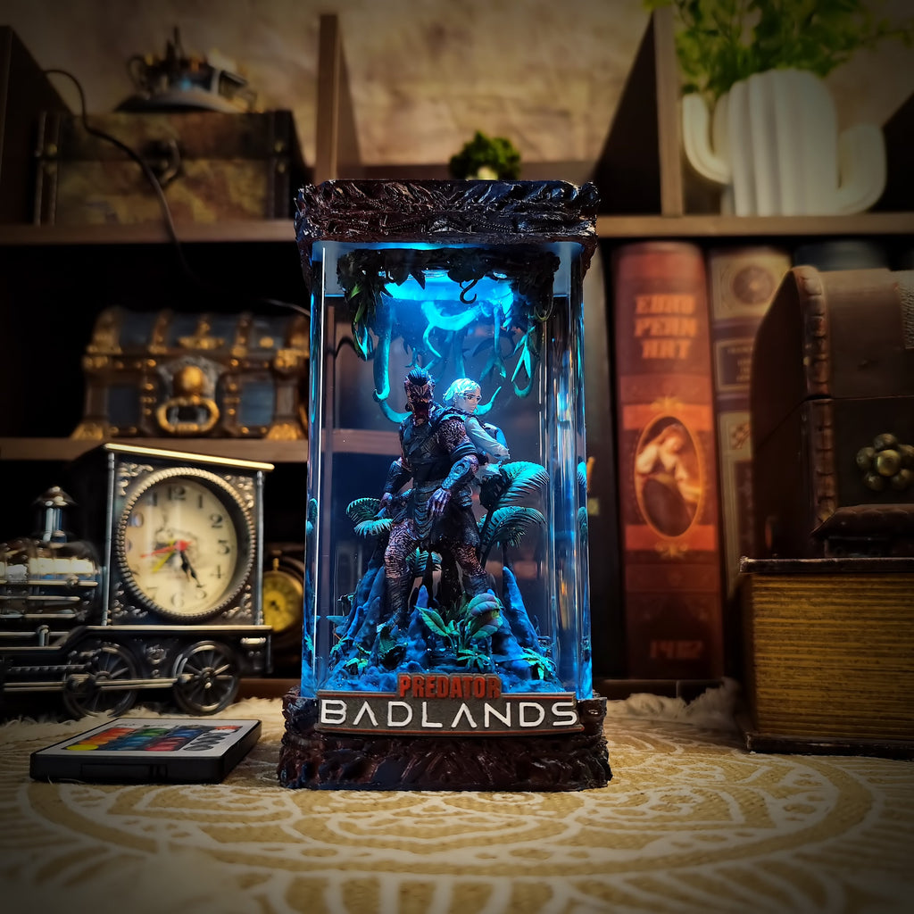 Predator Badland Sci-Fi Hunter Lamp - handmade resin lamp