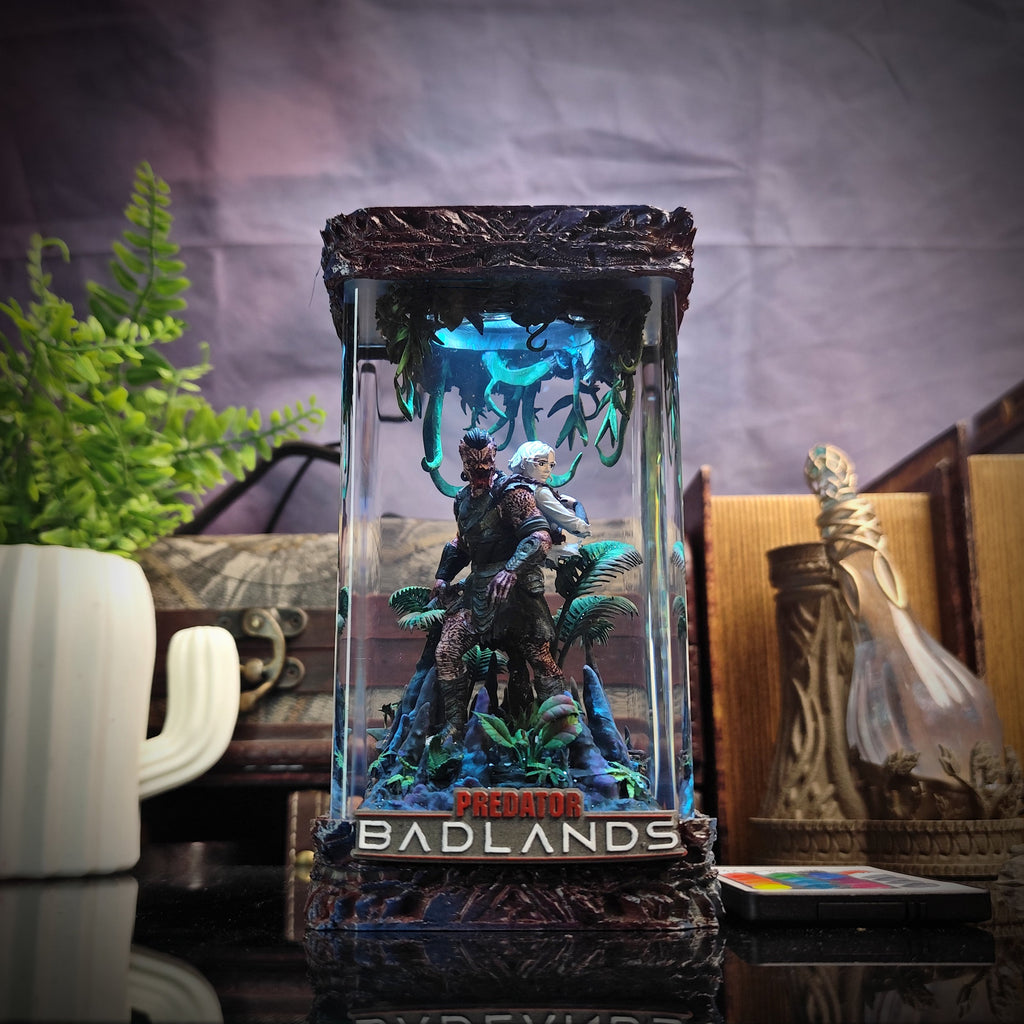 Predator Badland Sci-Fi Hunter Lamp - handmade resin lamp